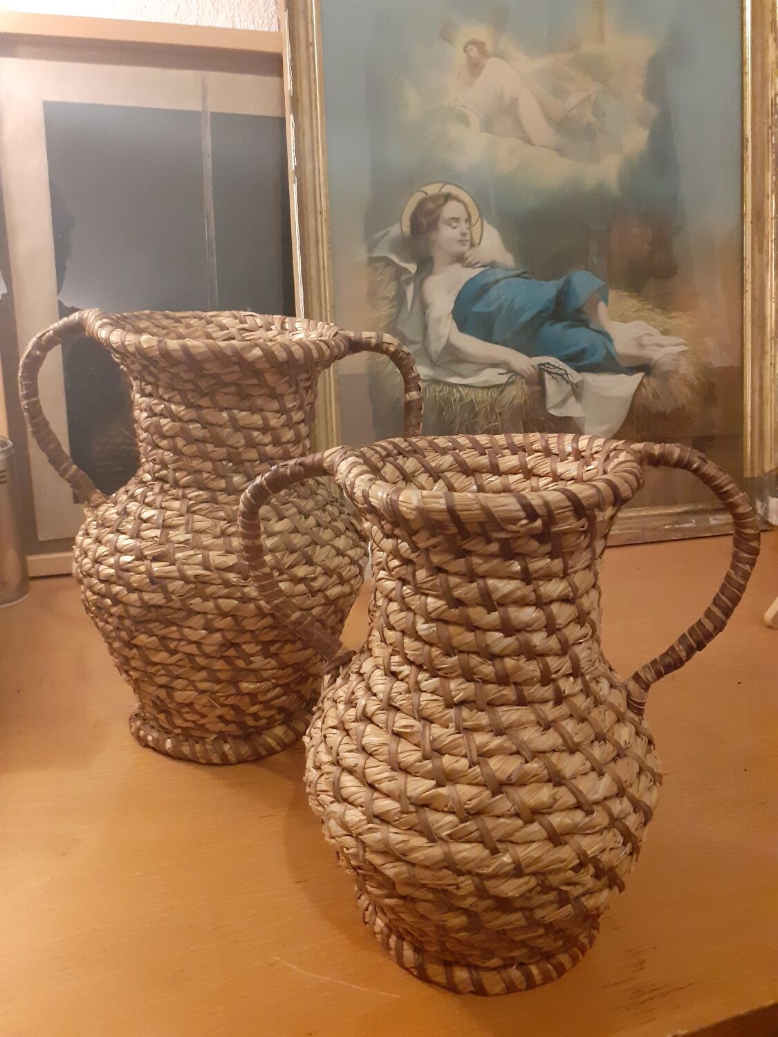 Wicker amphoras