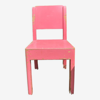 Chaise enfant vintage rose en bois