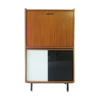 Modernist Secretary