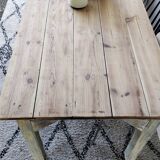 Farm table
