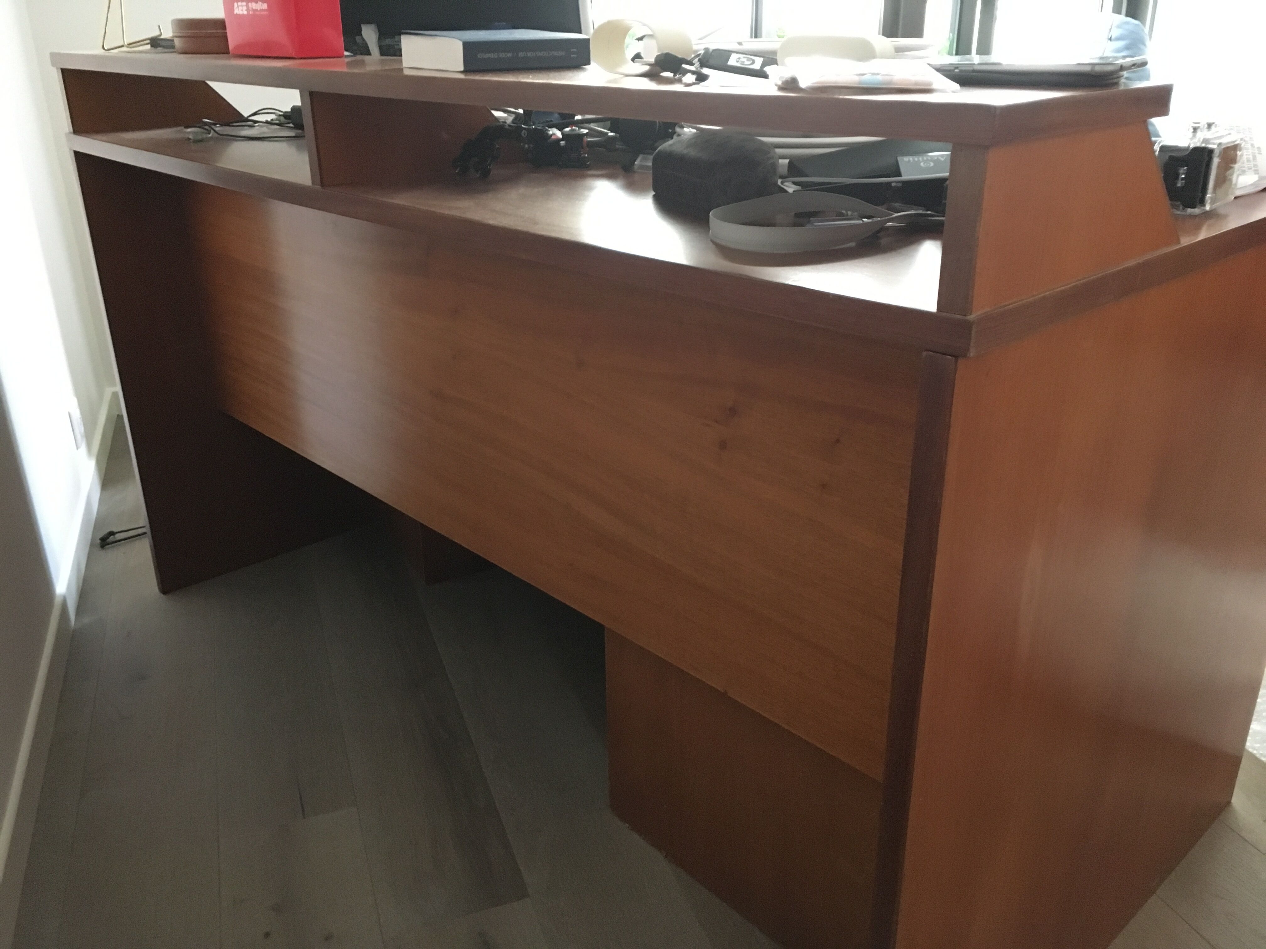 Desktop mahogany