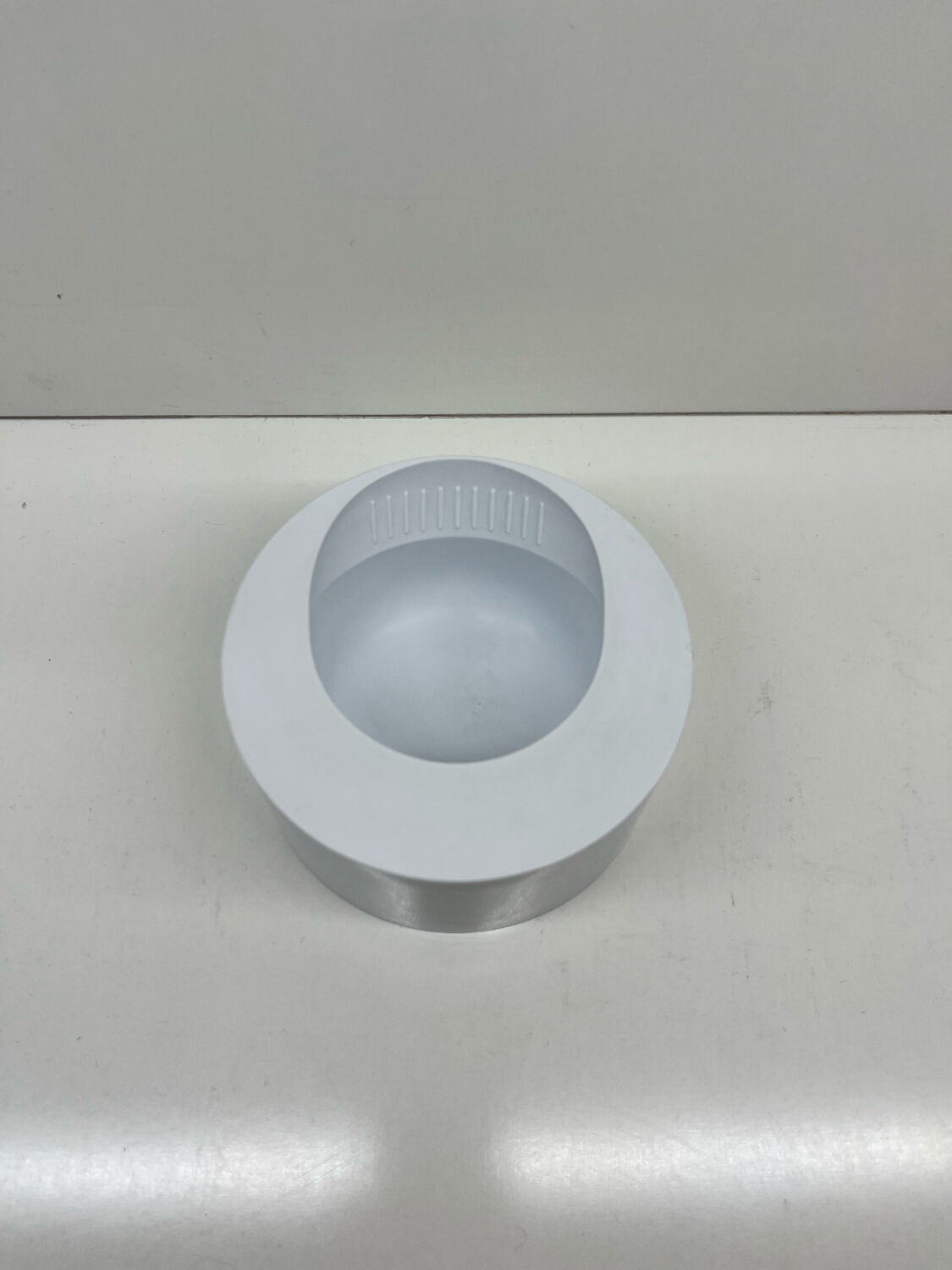 Enzo Mari ashtray Borneo - Danese Milano - White melamine - Design