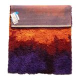 Tapis bleu arc-en-ciel de l'ère spatiale