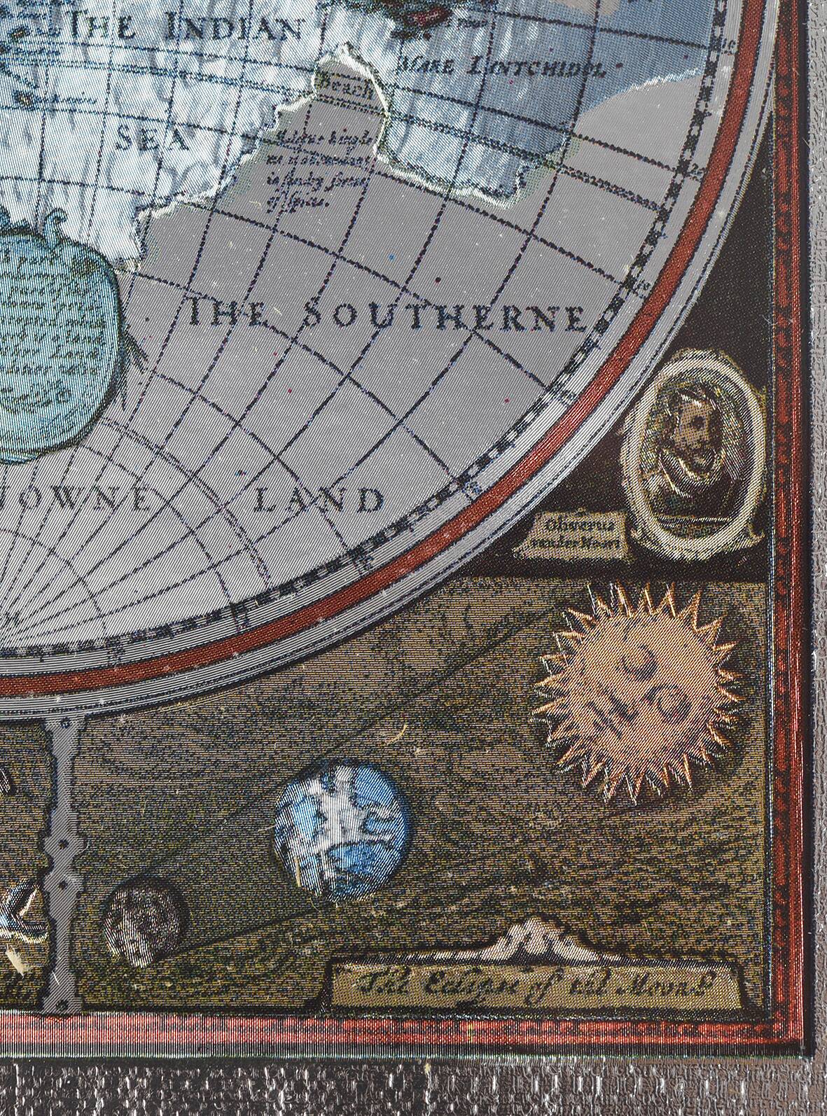 Accvrat card with wooden frame