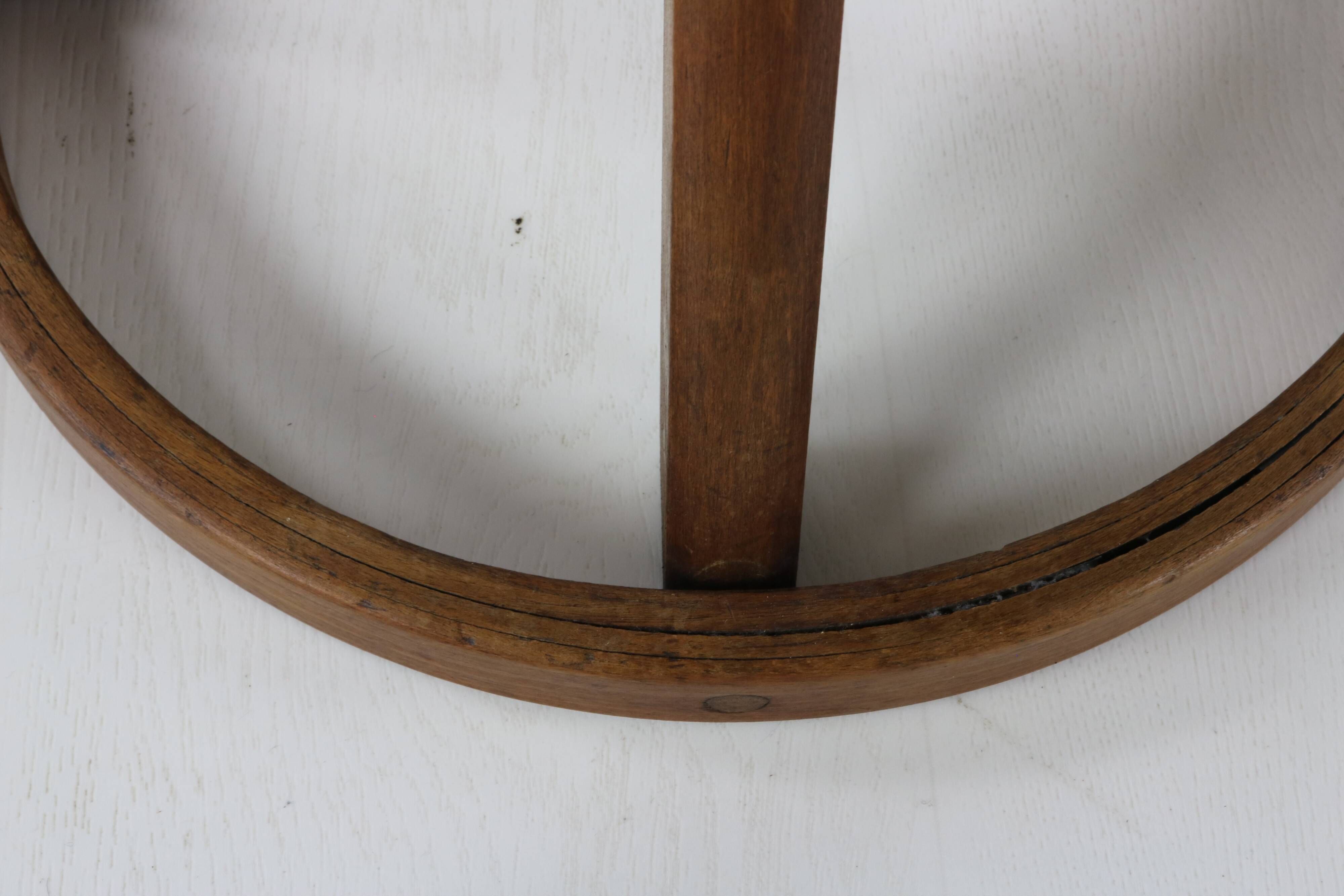 Fifties design working chair with stabilizing wooden ring base