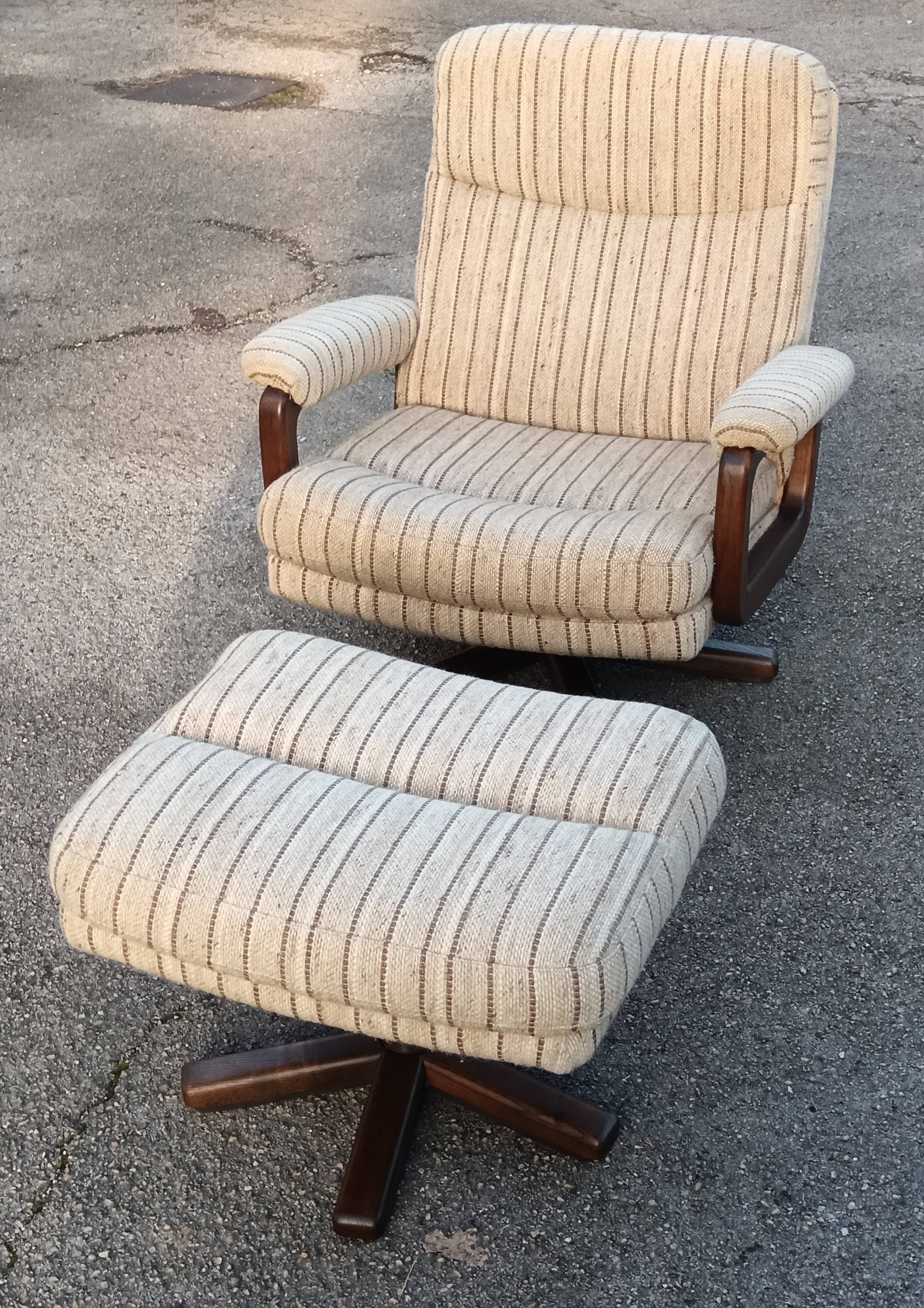 Fauteuil et ottomane pivotant Midcentury 1970