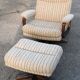 Fauteuil et ottomane pivotant Midcentury 1970