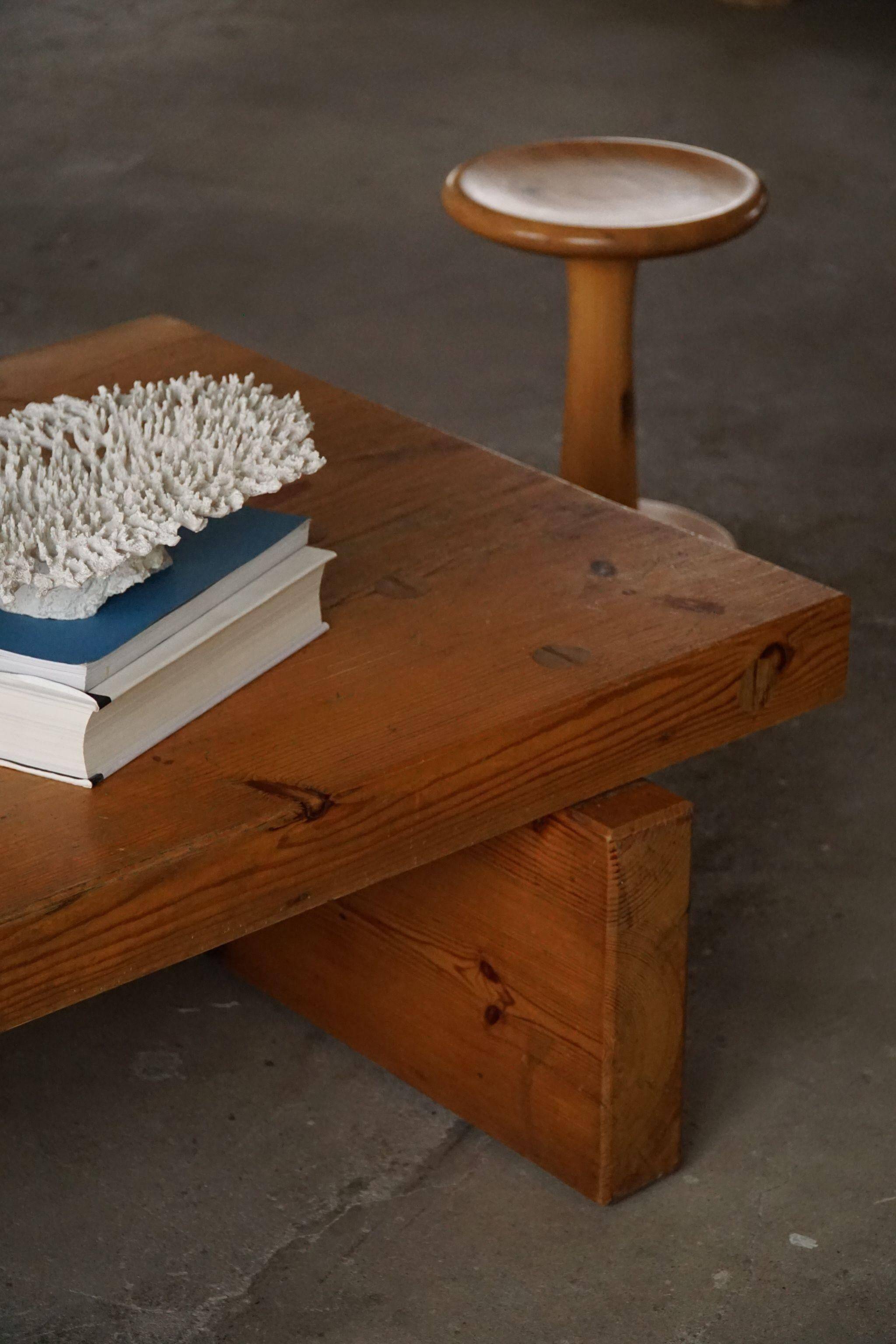 Rectangular pine coffee table from the mid-century by Roland Wilhelmsson, Ågasta, 1969.