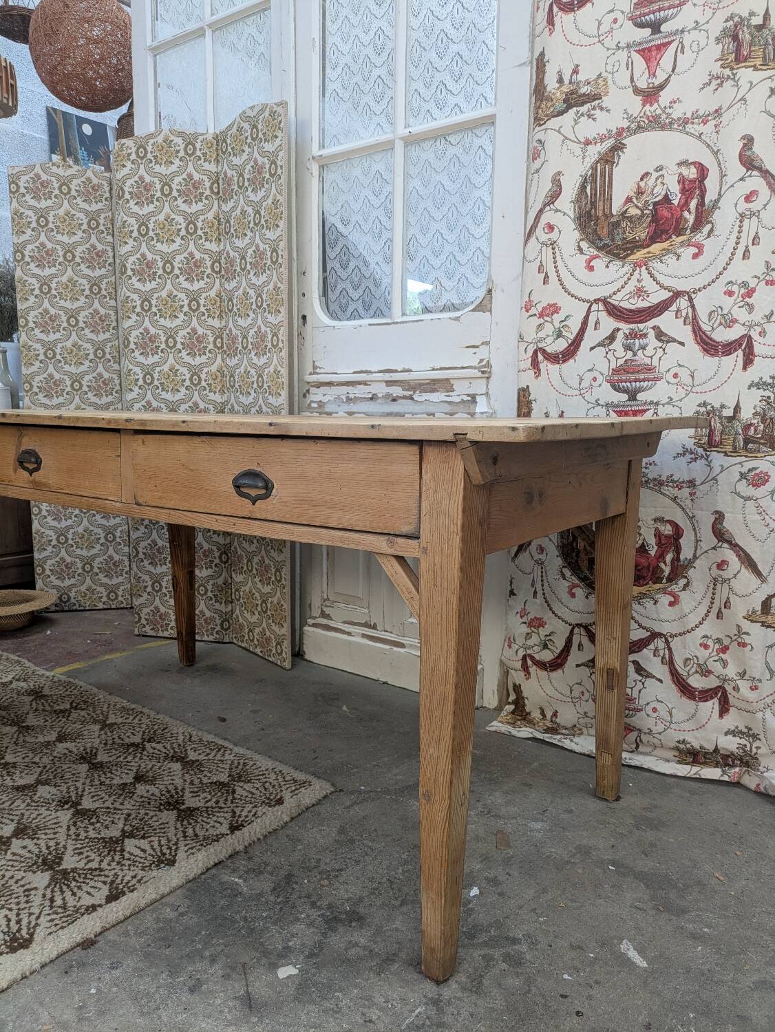 Farmhouse table