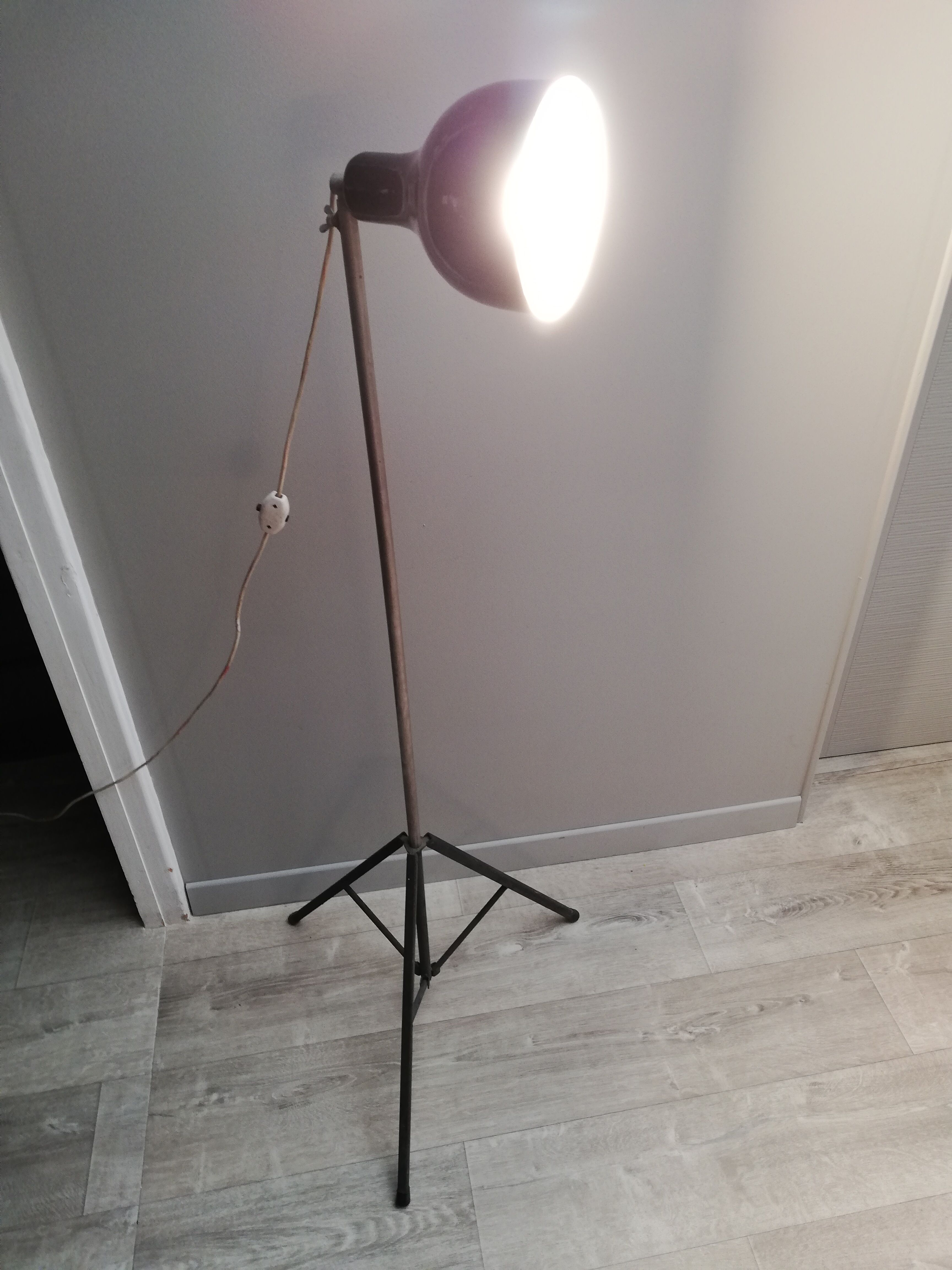 Lamp projector tripod enamelled workshop design 138 cm