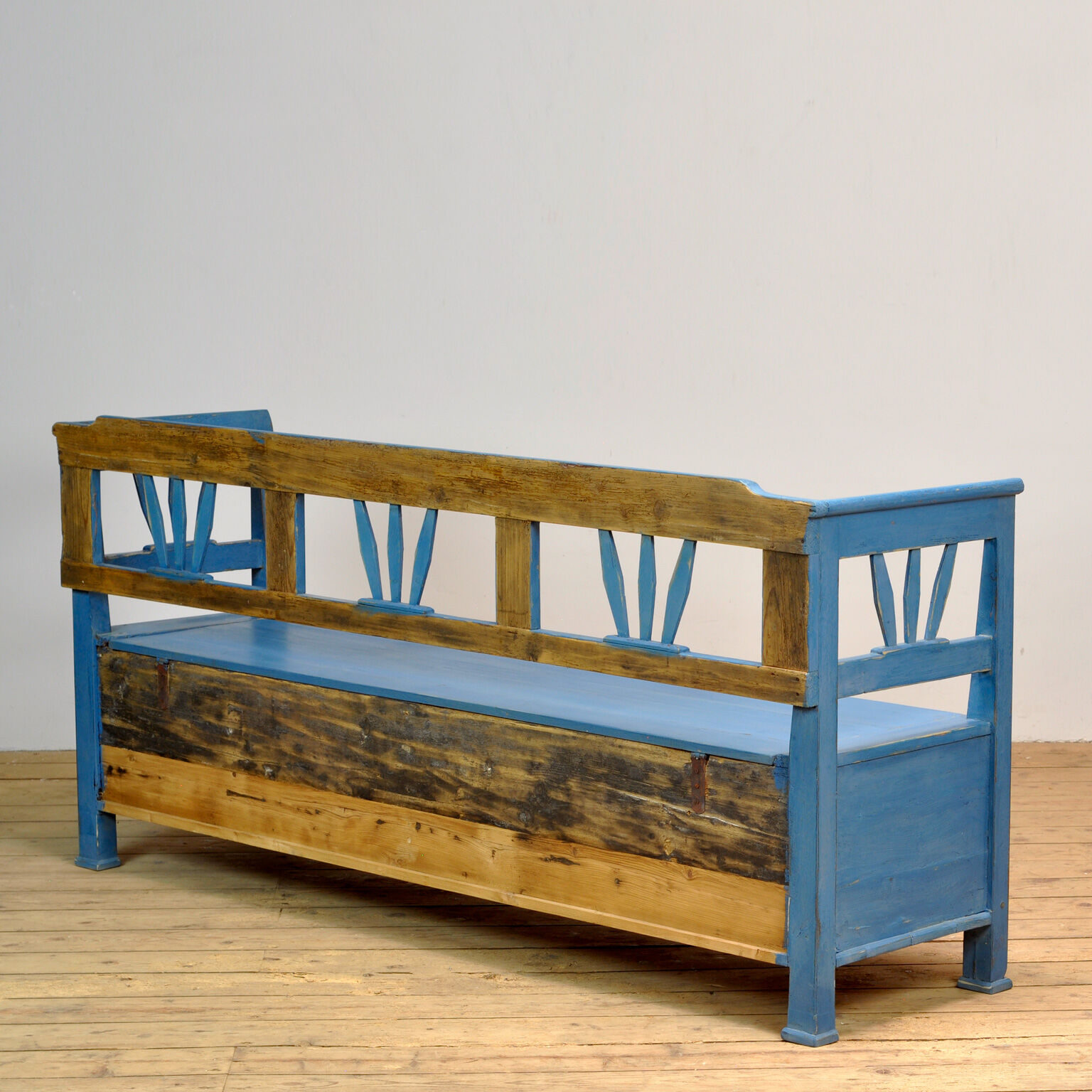 Antique Pine Bench, 1920s