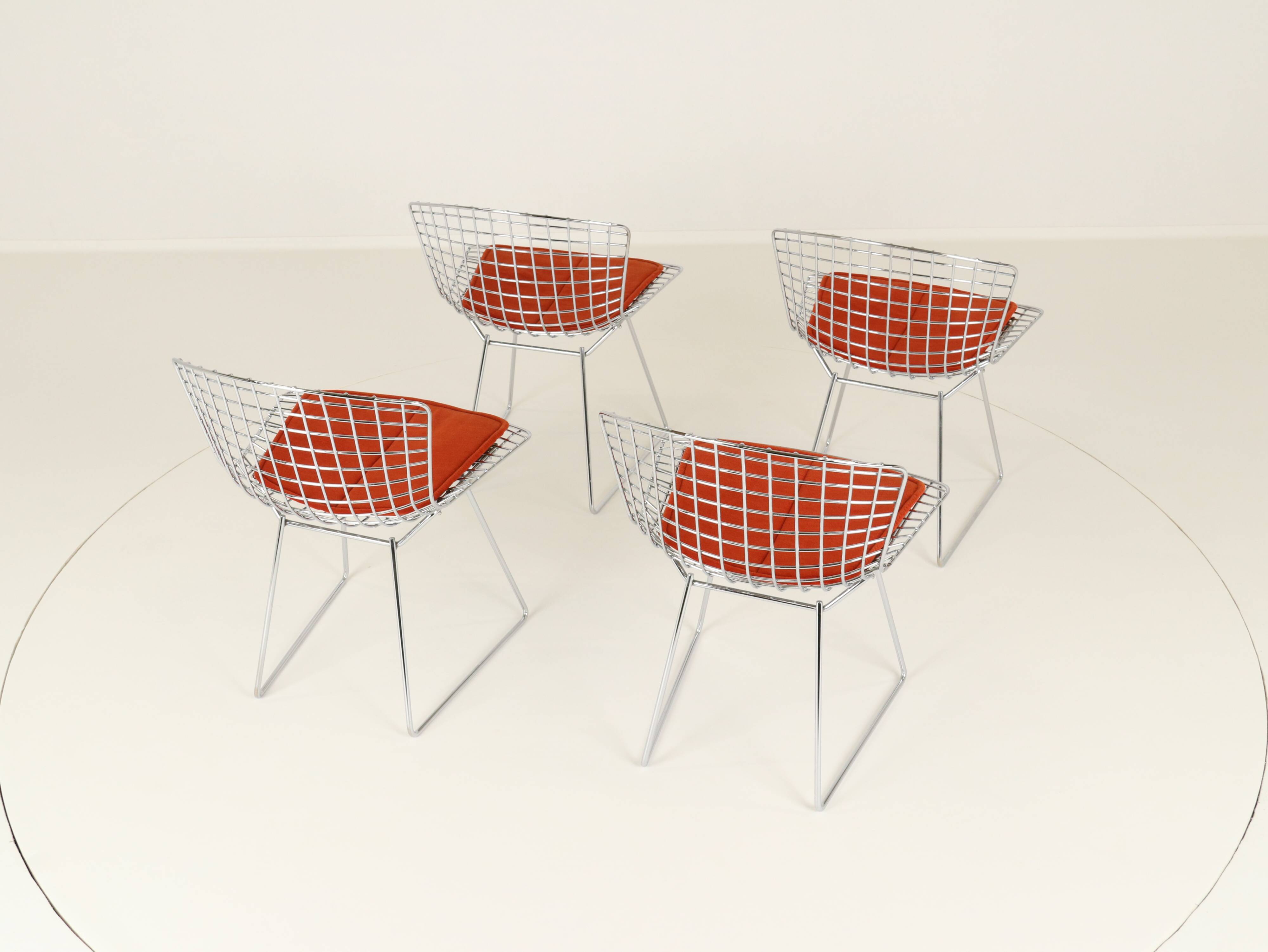 Set of four Model 420C dining chairs designed by Harry Bertoia for Knoll International, USA, 1960s