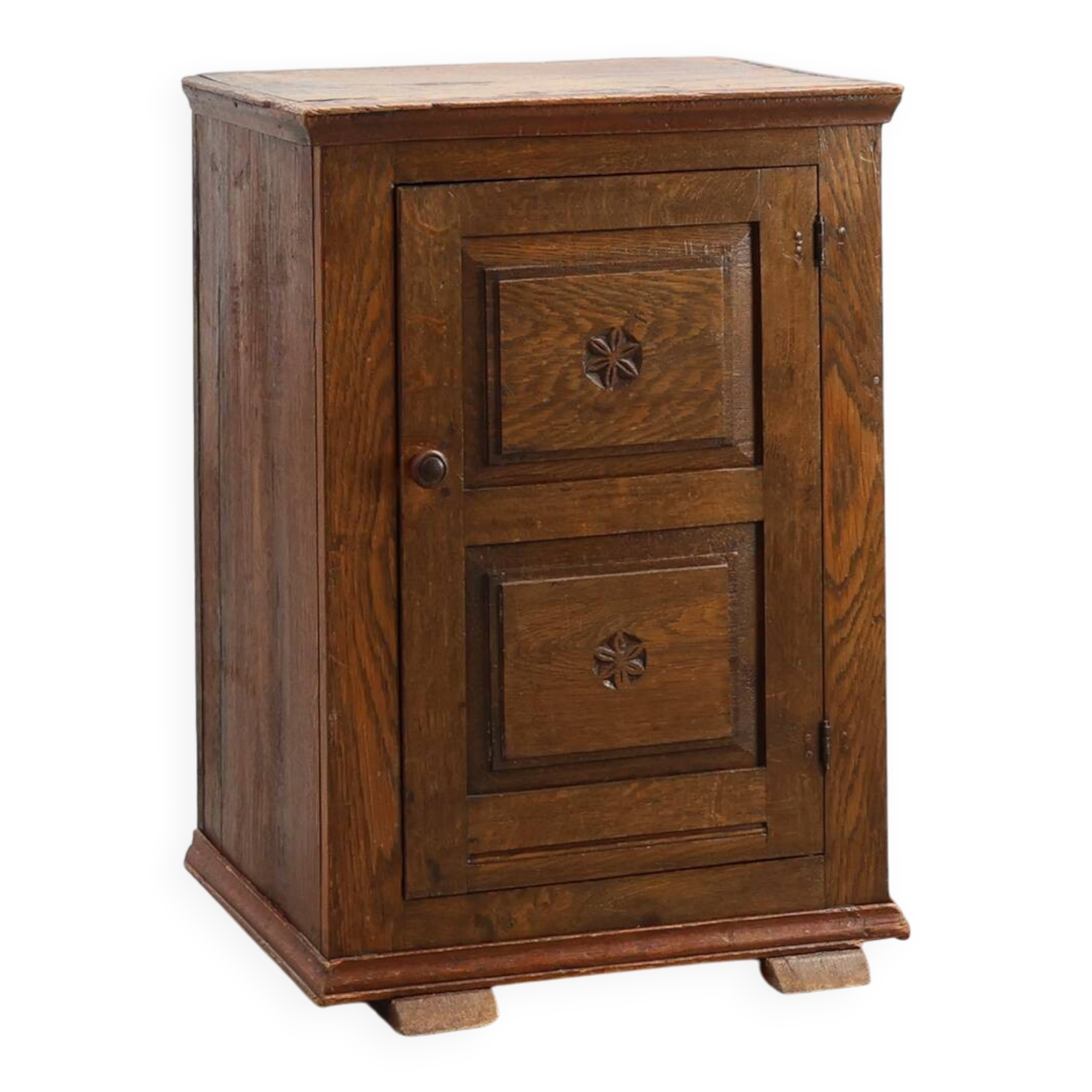 Rustic Solid Oak Cabinet with Geometric Floral Carvings, Belgium – 17th Cen