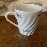Set of 2 Istanbul and LImoges porcelain cups decorated with small blue flowers