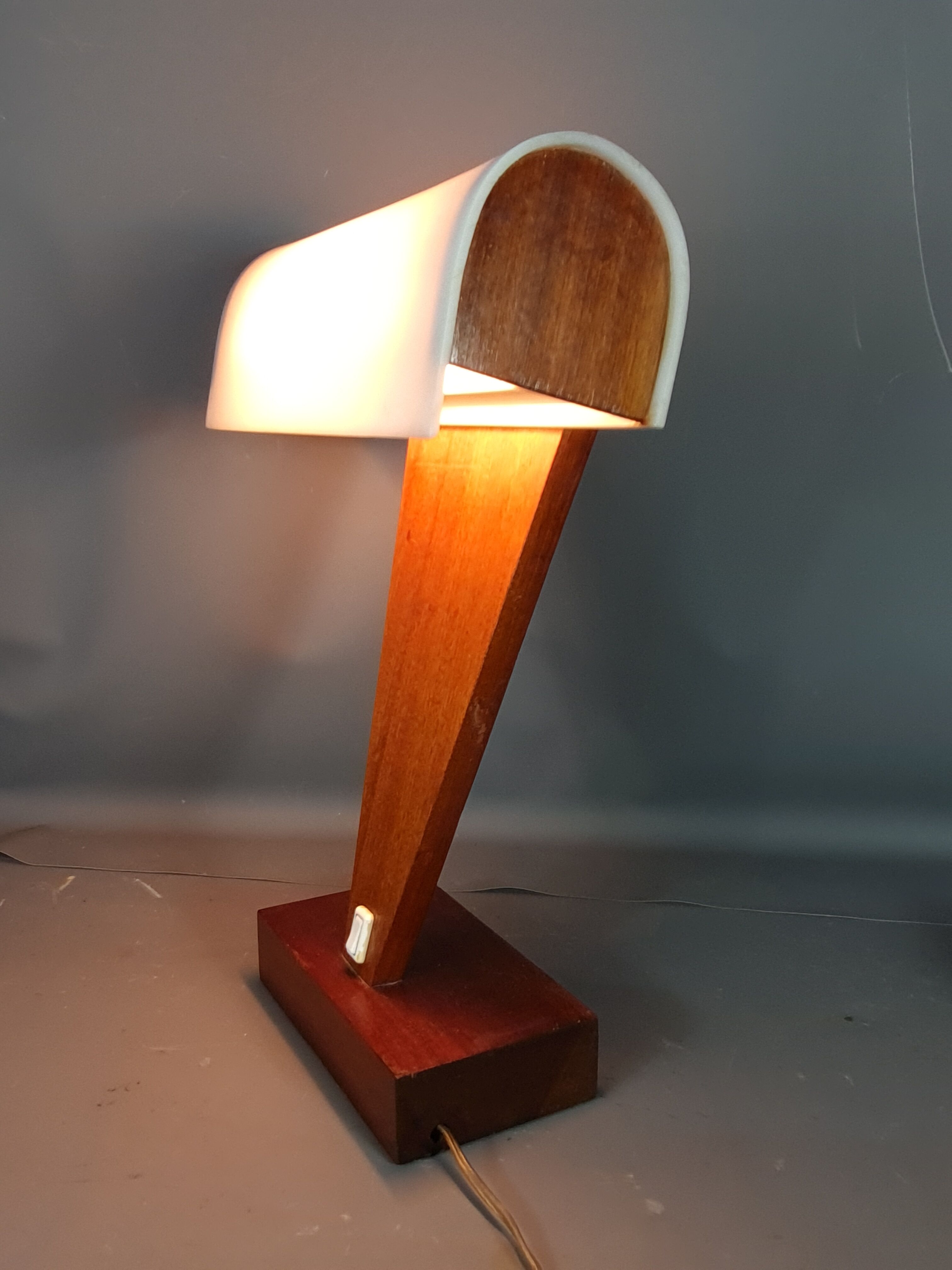 Table lamp in wood and plexiglass vintage 70/80s