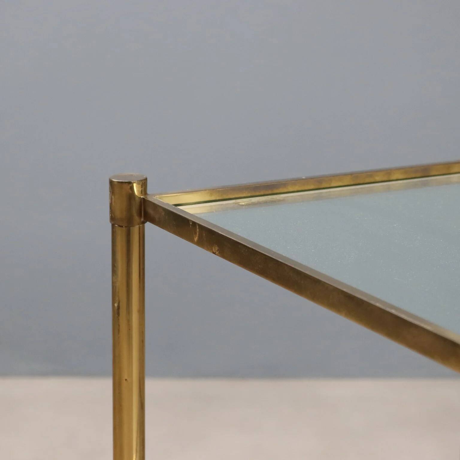 Vintage coffee table in brass and glass, 1970s.