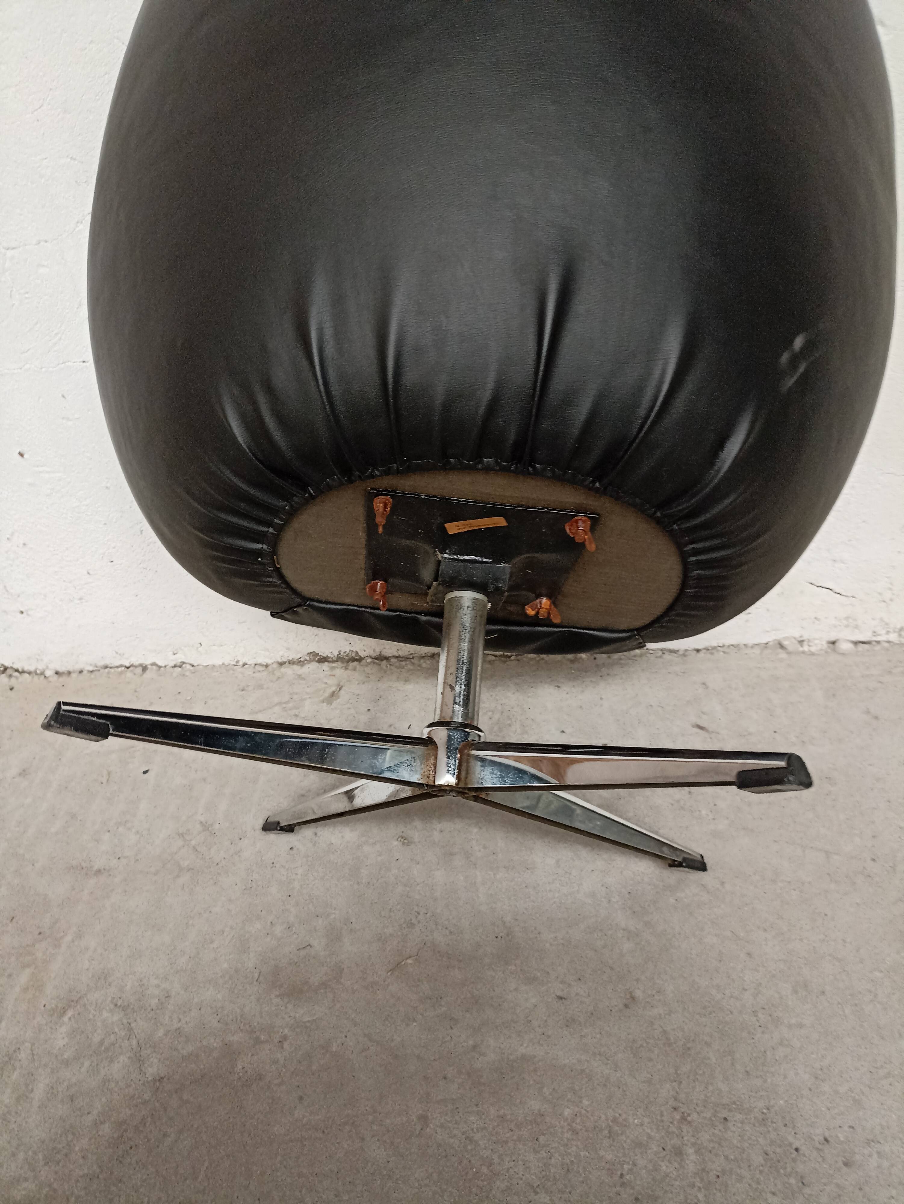 Vintage design armchair