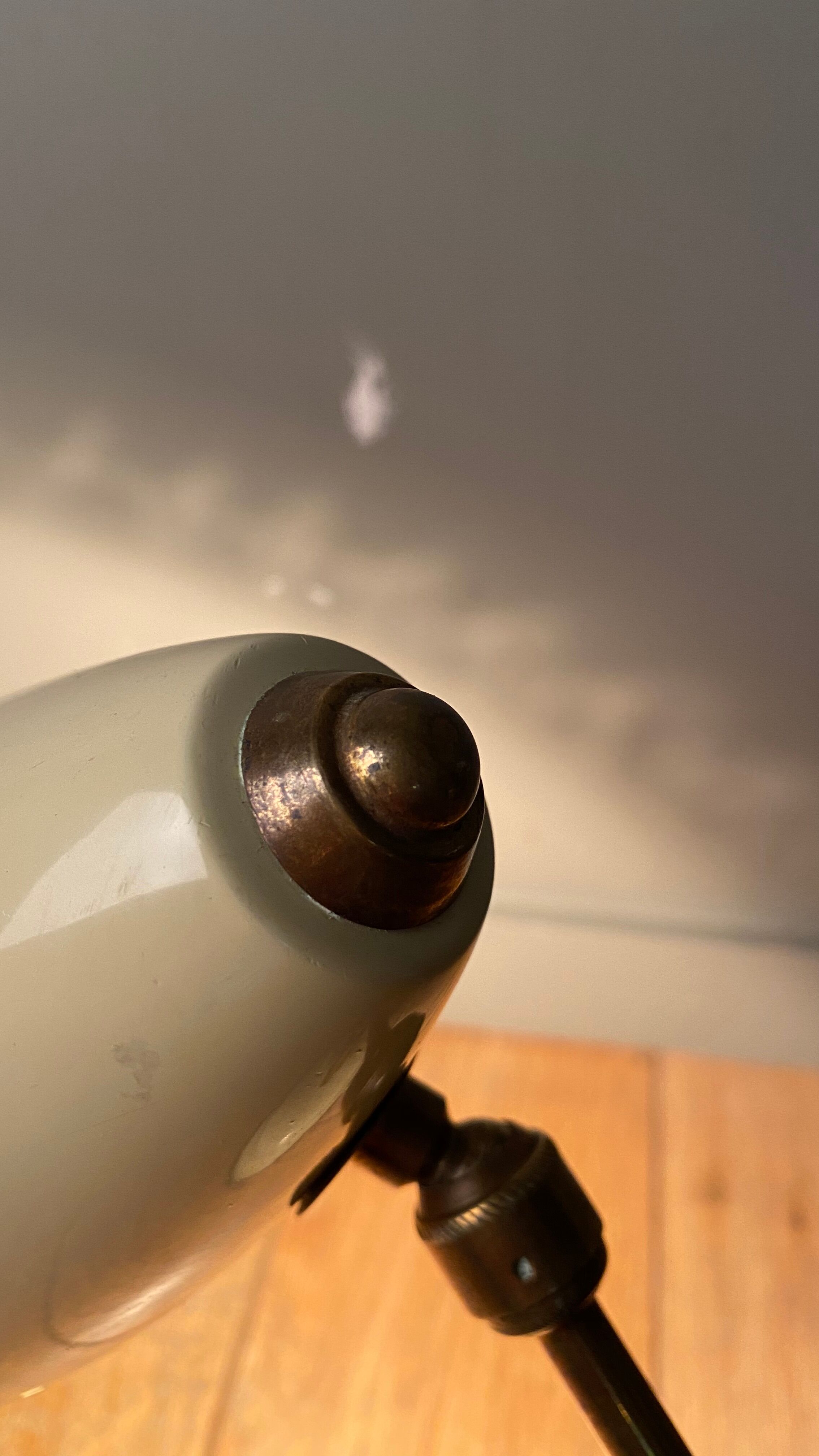 Lampe de fabrication Italienne 1950 articulée à balancier
