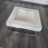 Vintage plant pot with metal base