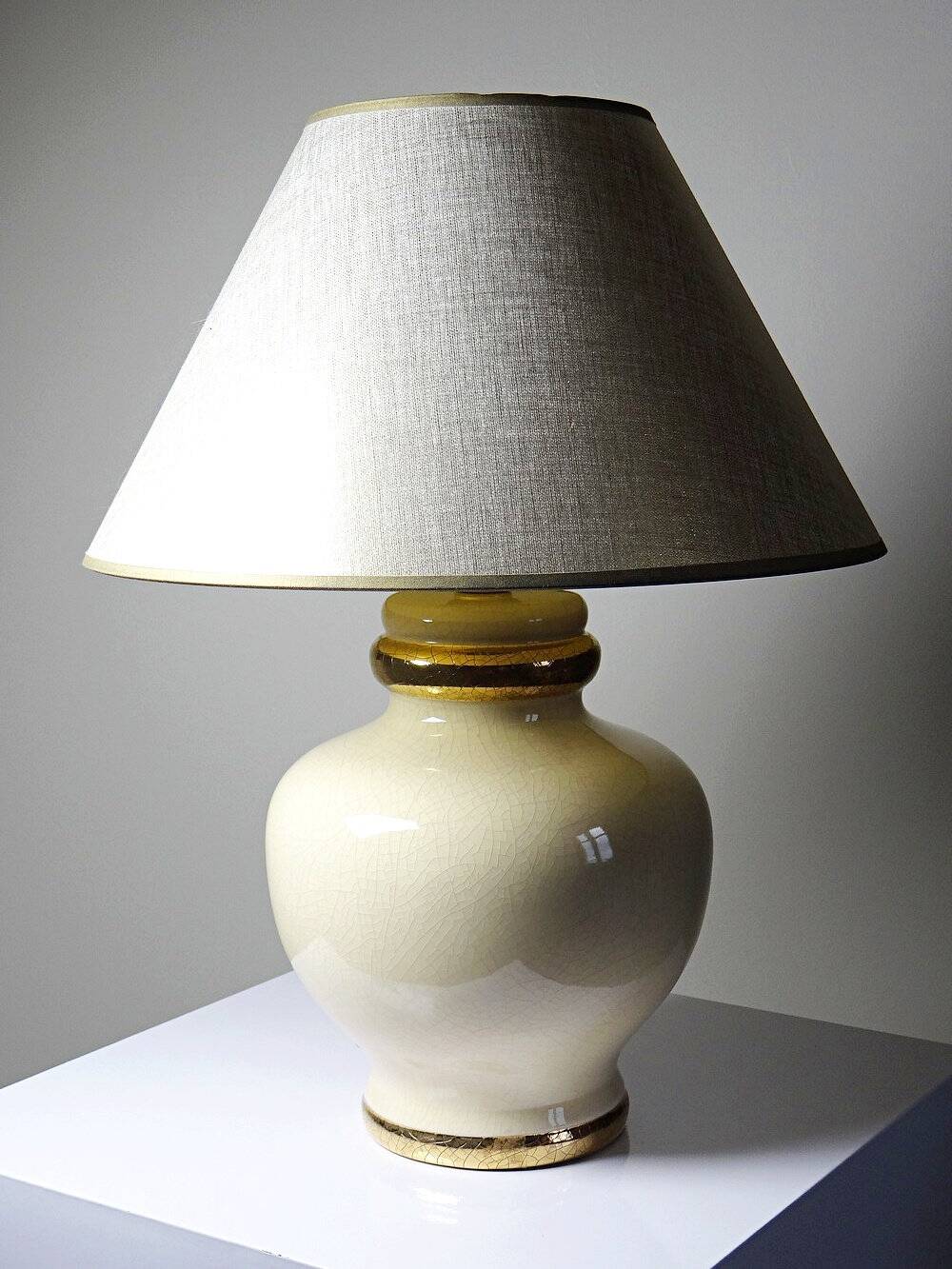 Vintage 1980s-90s Le Dauphin Dynastie crackle-glazed earthenware lamp