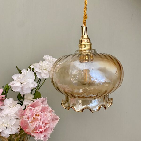 Suspension globe vintage en verre ambré