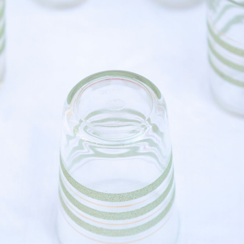 7 glasses green and gold granita