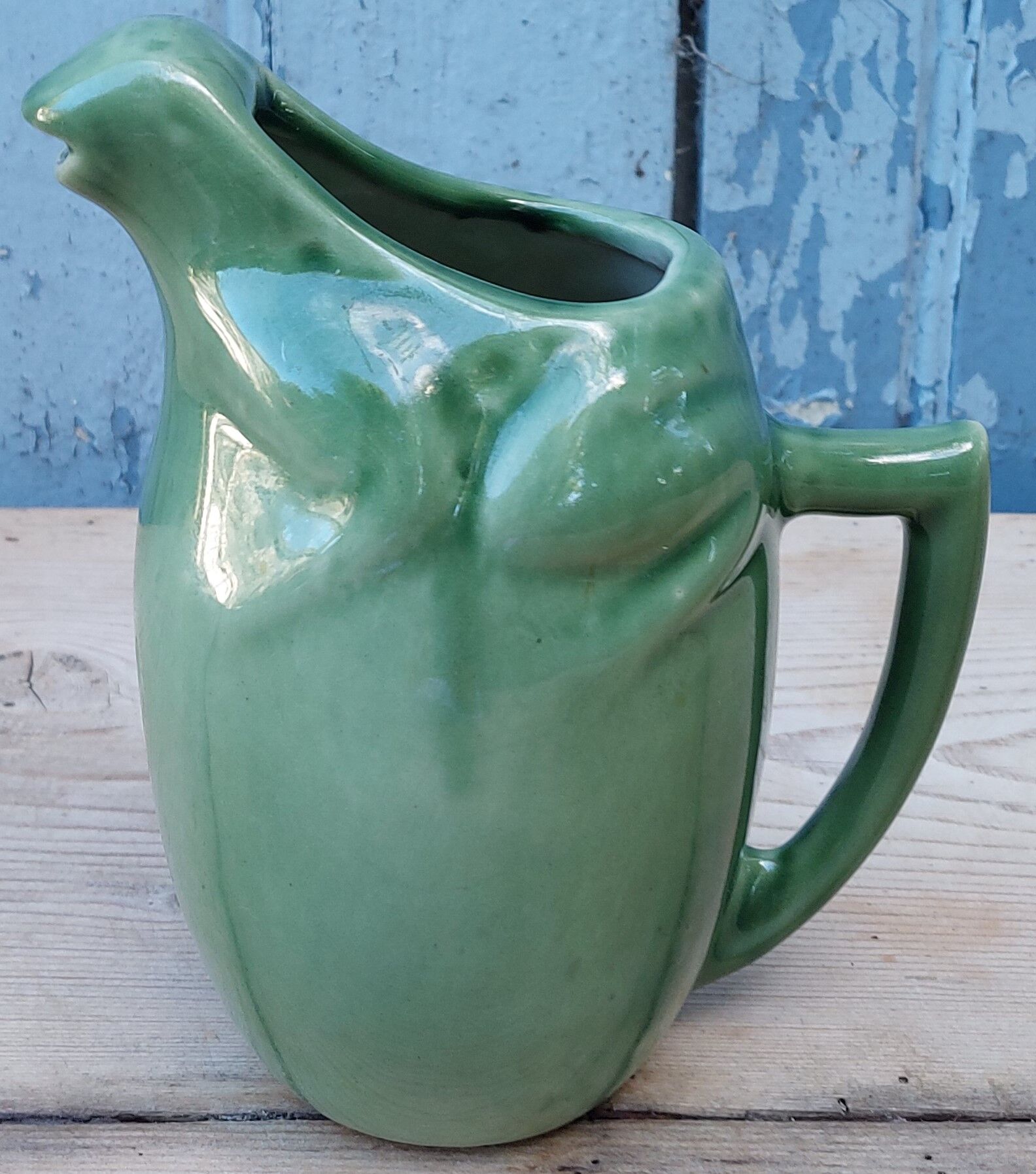 Frog pitcher