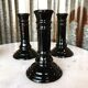 Trio de bougeoirs en porcelaine noire