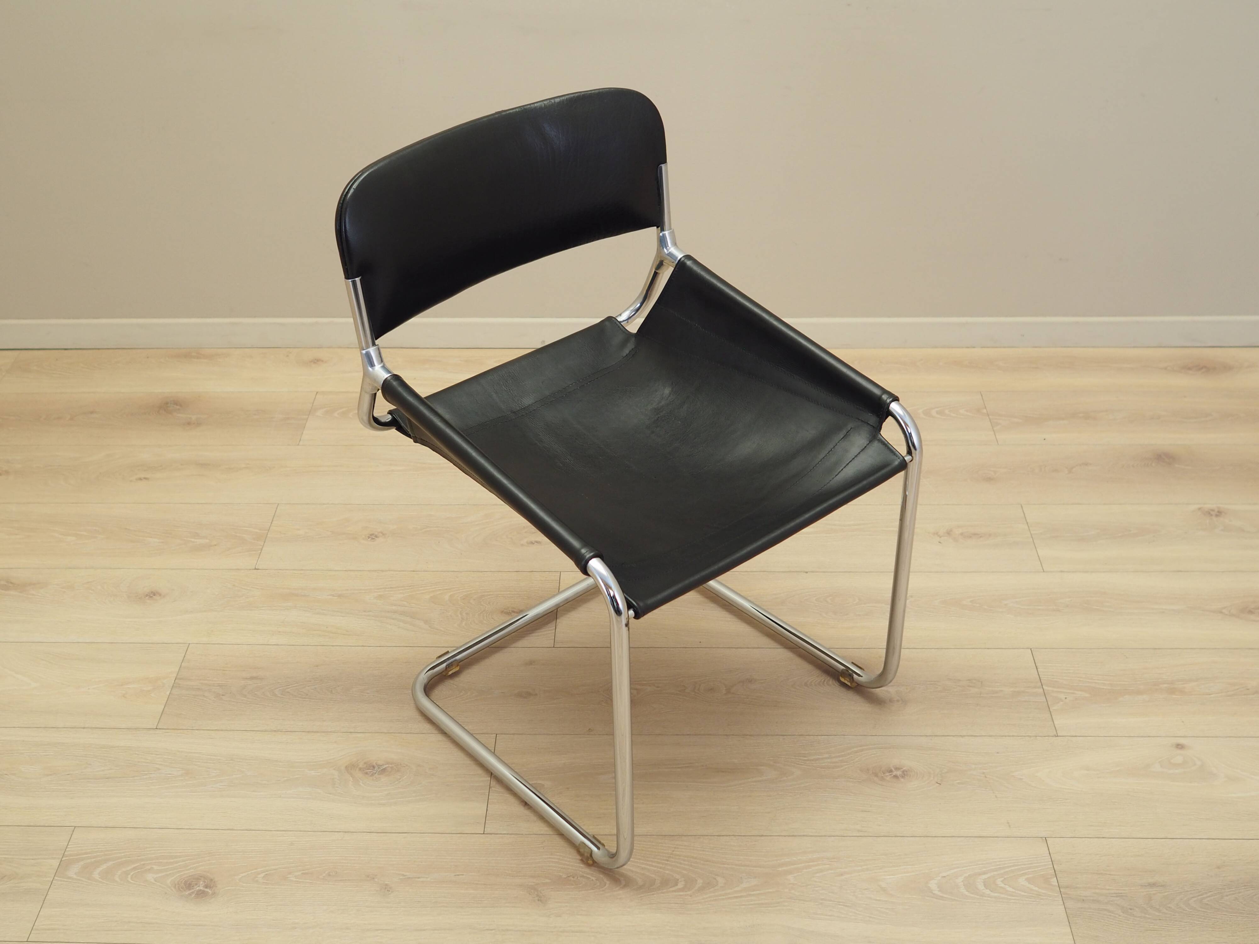 Leather chair, Italian design, 1970s, production: Italy