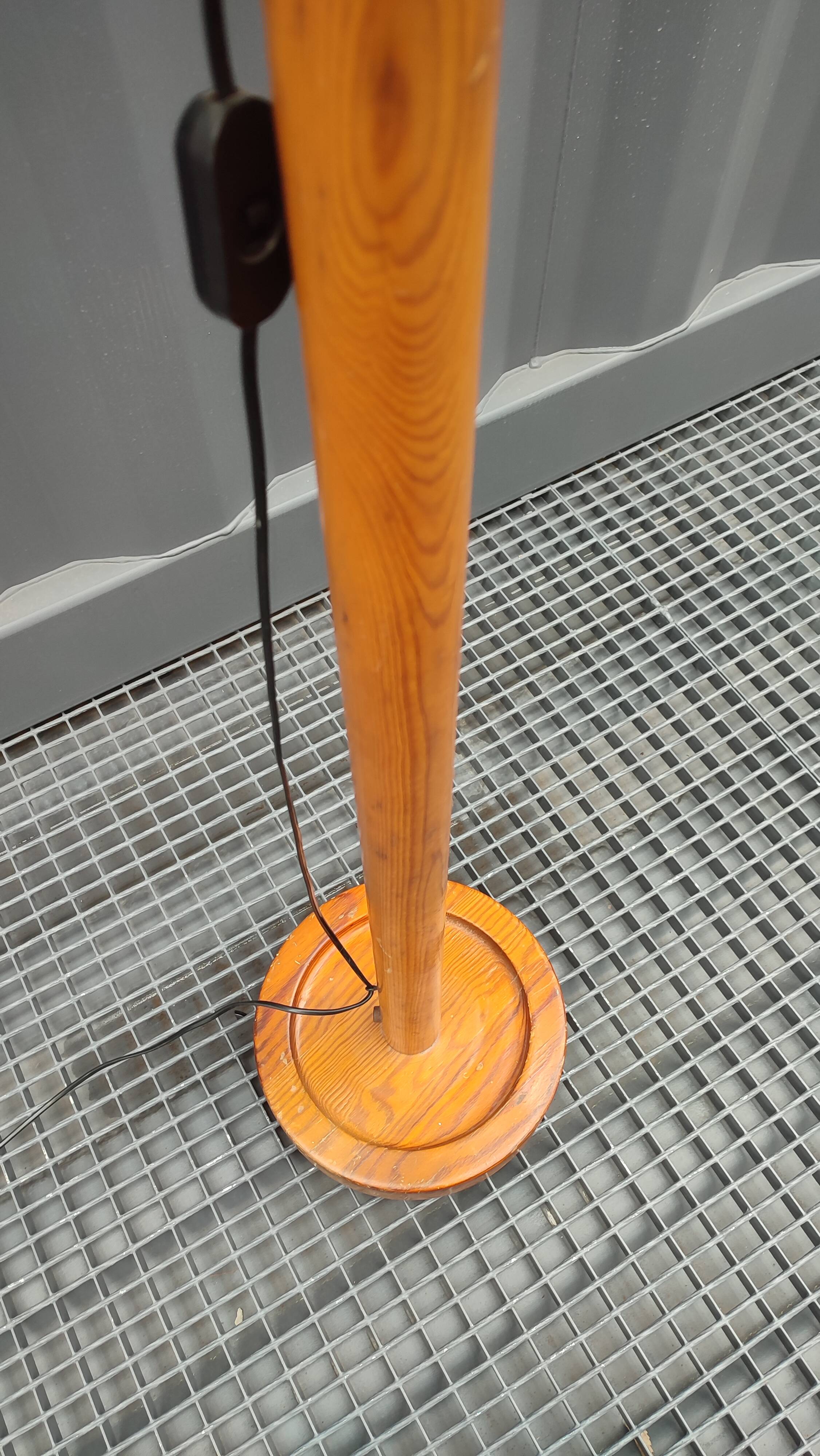 80s pine floor lamp