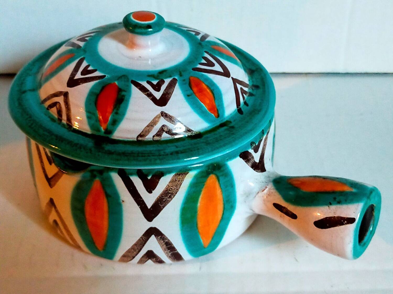 Ceramic fondue pot