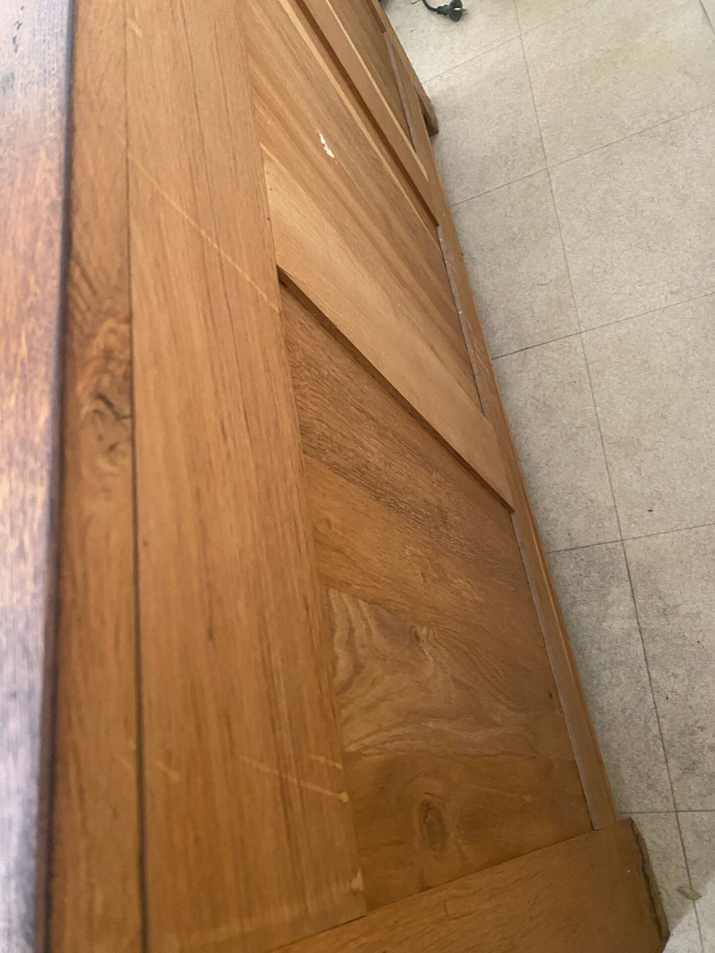 Solid oak chest of drawers