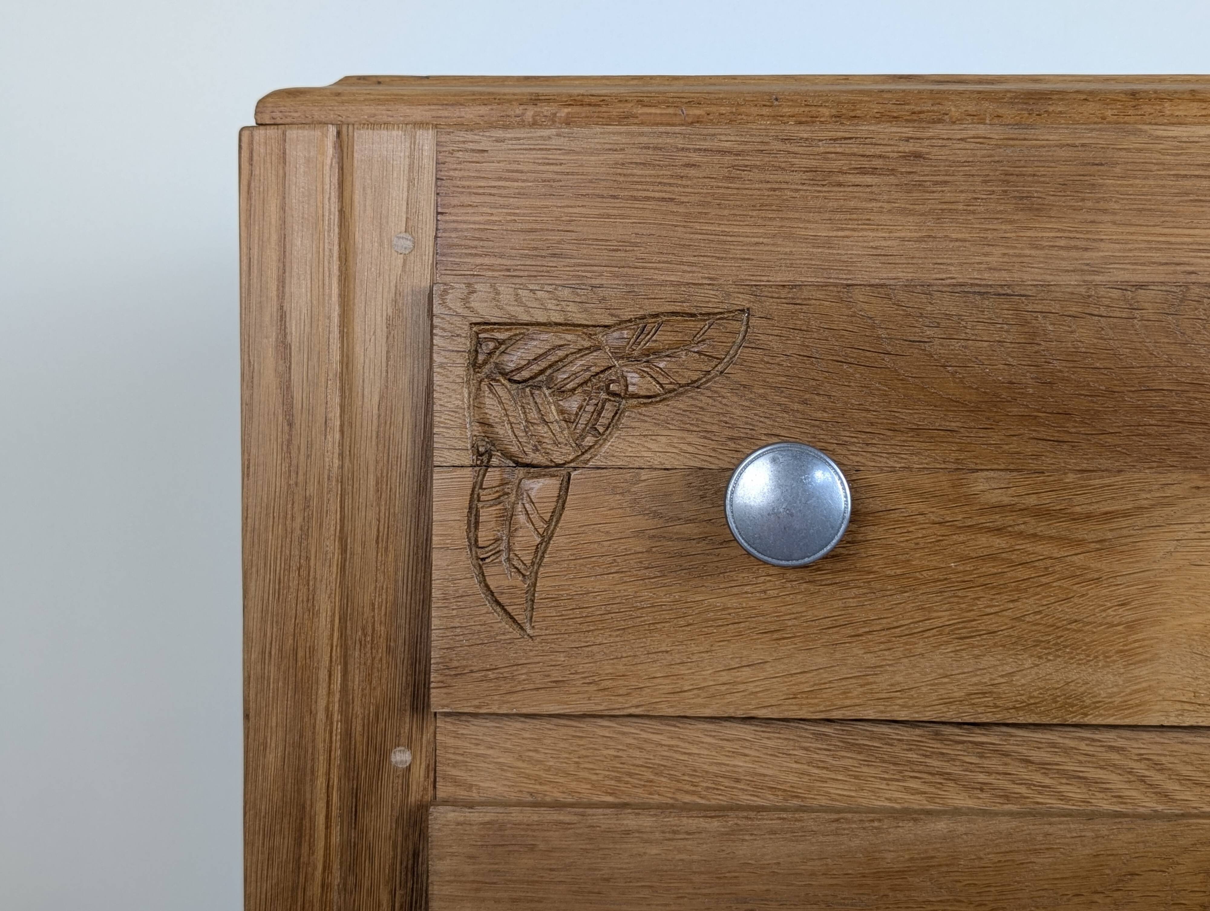 Chest of drawers