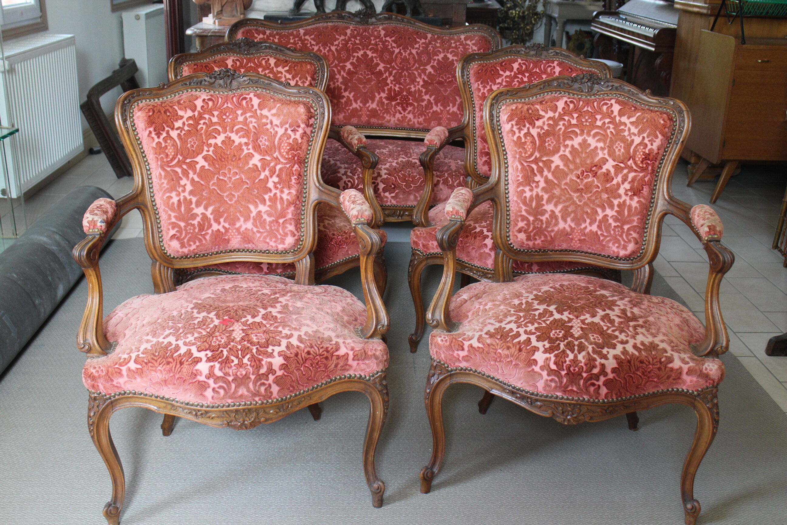 Louis XV style rocaille lounge, 4 armchairs and a bench seat