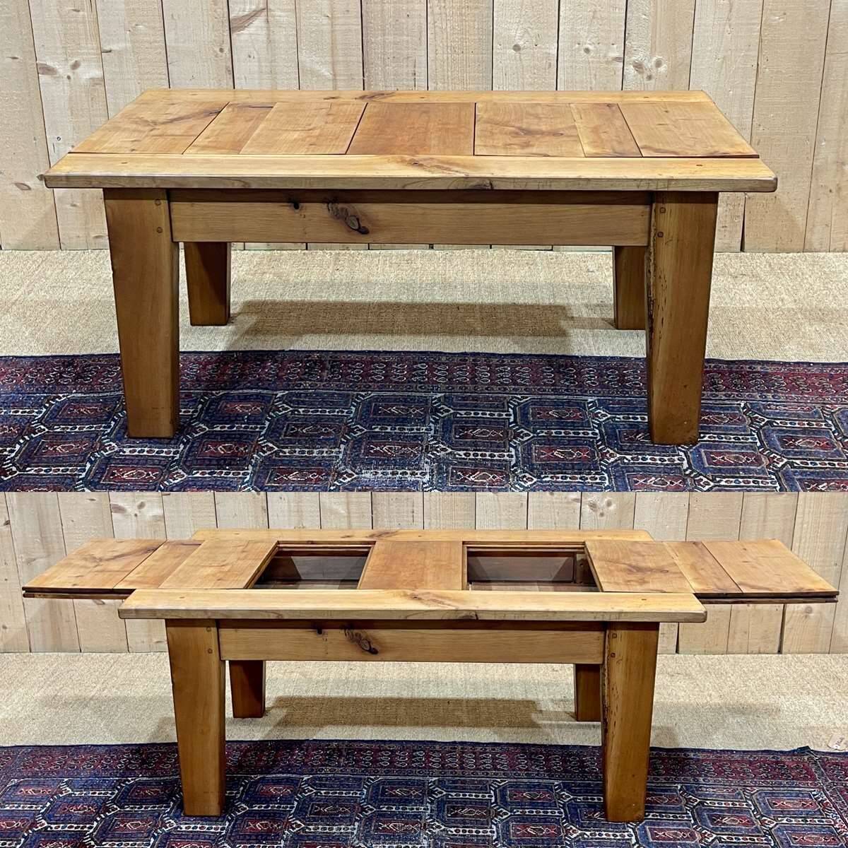 Cherry wood coffee table with sliding top, work from the 70s