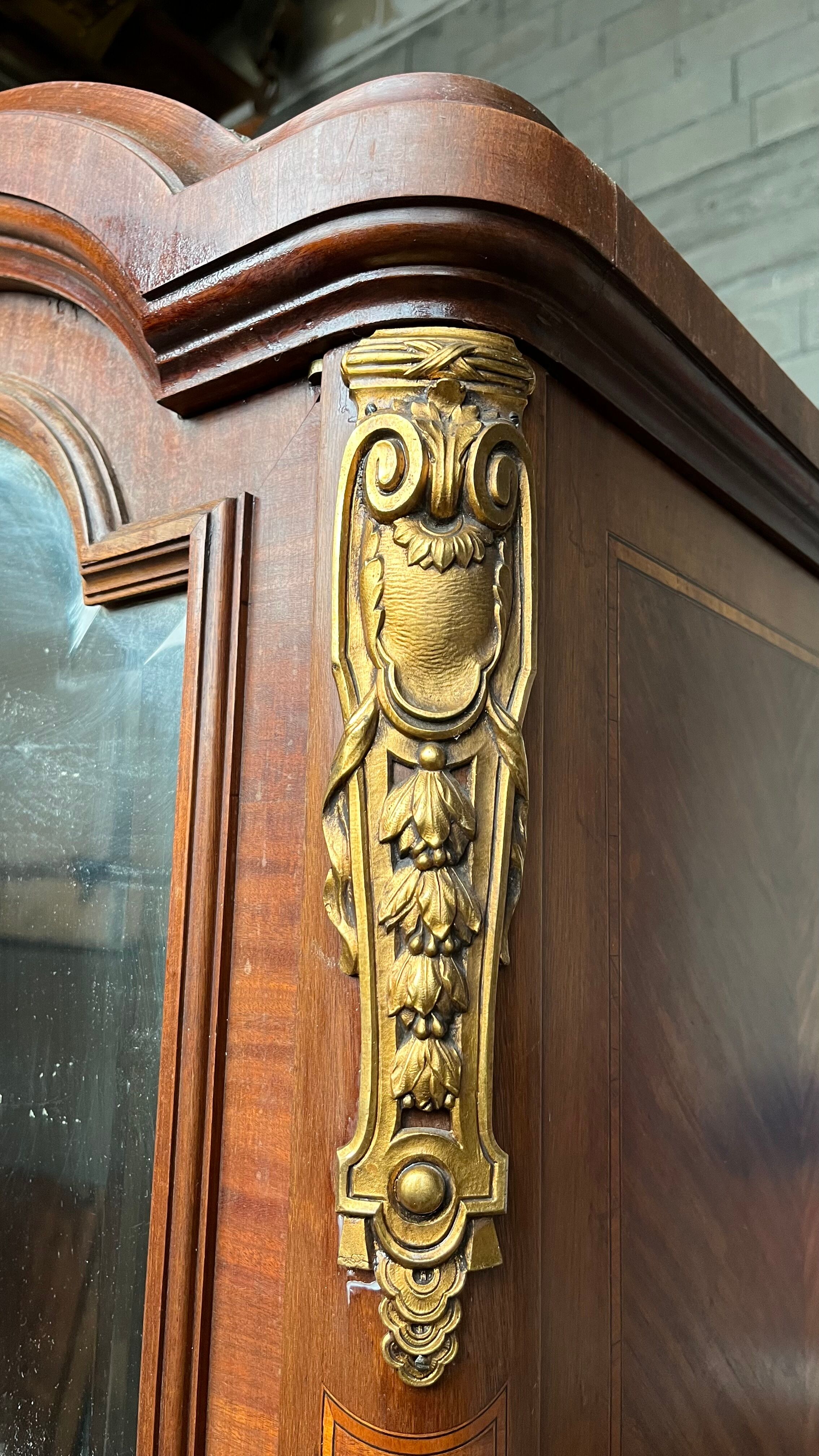 Cabinet 2 doors mirror mahogany rocaille years 1900