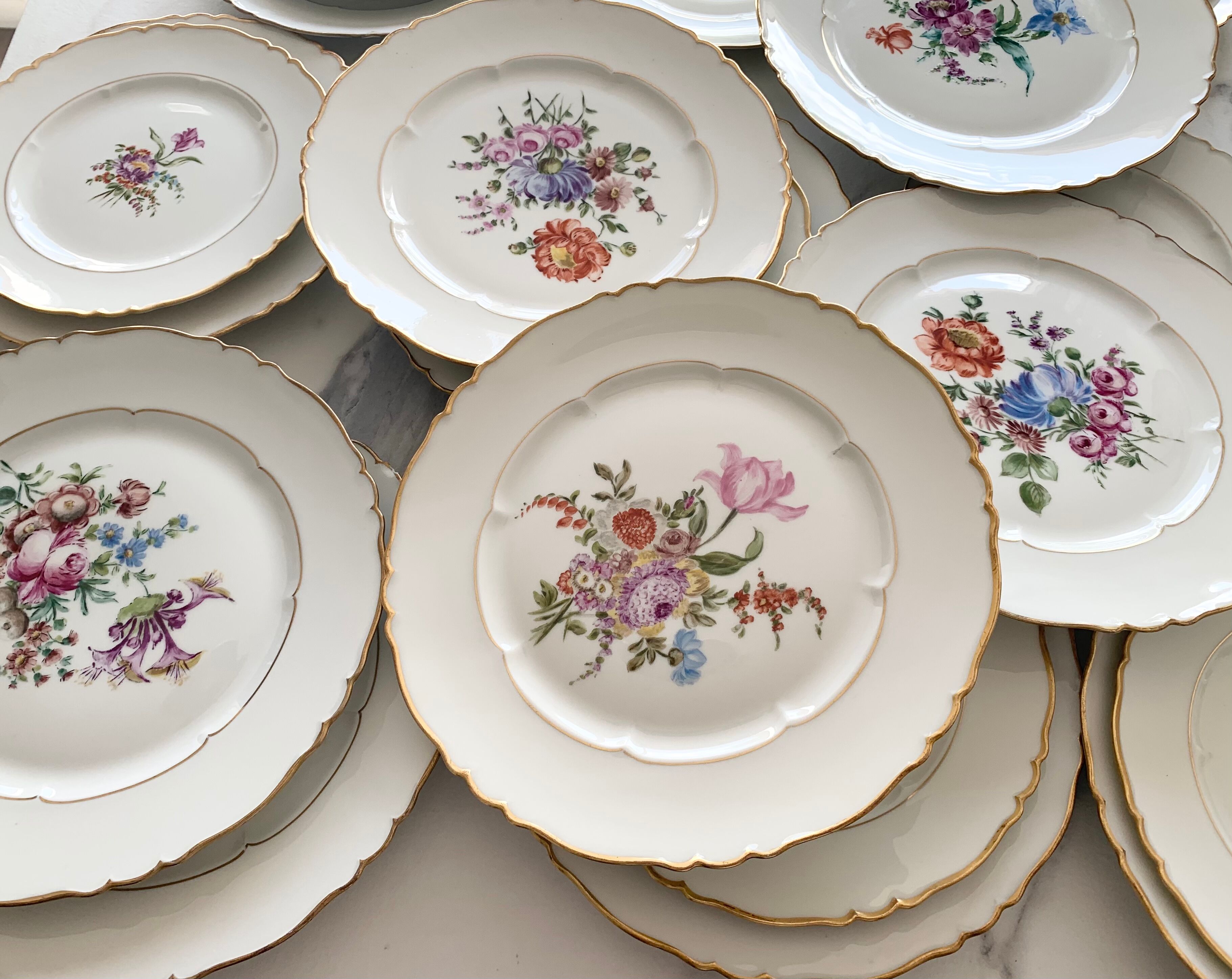 Lot de 20 assiettes anciennes  en porcelaine Haviland