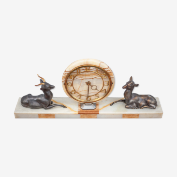 Art Deco clock, pendulum with metal deer, marble and onyx base, art deco clock, fireplace