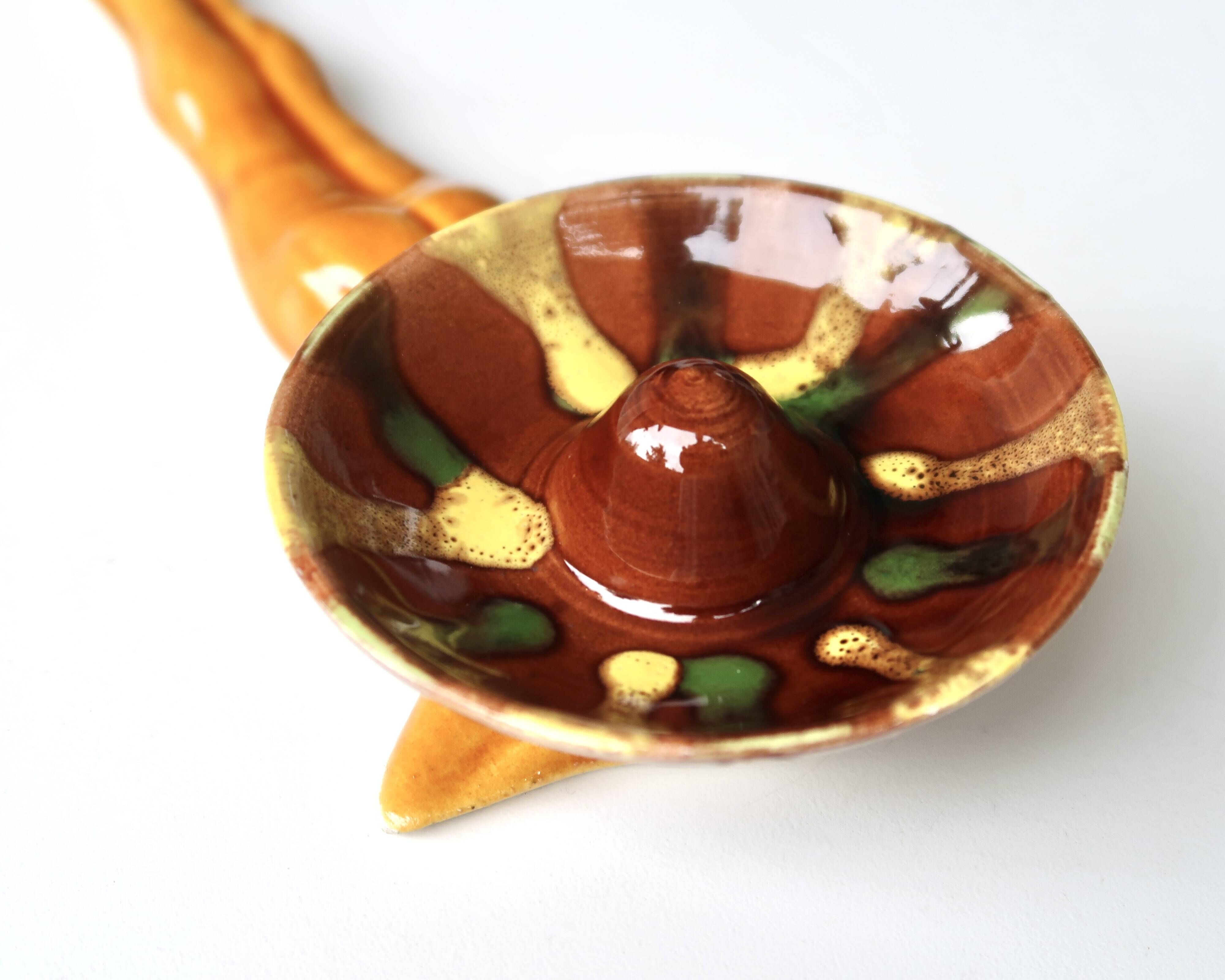 Ceramic ashtray, Pin-up under a sombrero, Vallauris 1970s