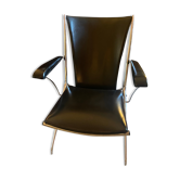Fauteuil en métal et skaï noir
