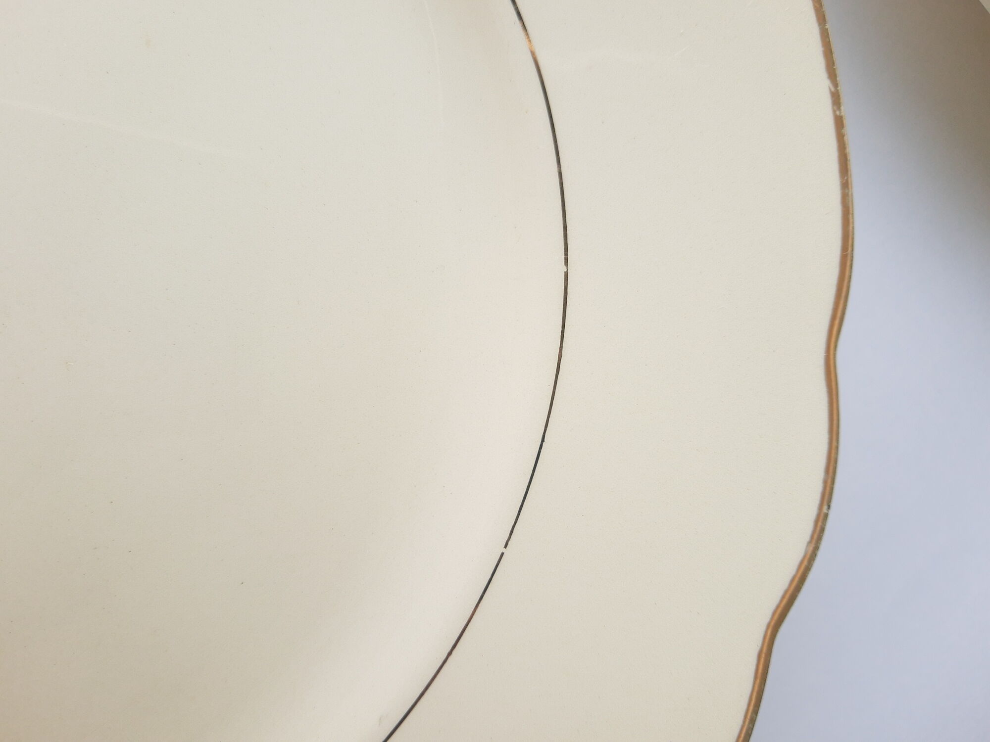 Set of 6 flat plates Villeroy and Boch ivory vintage gilding