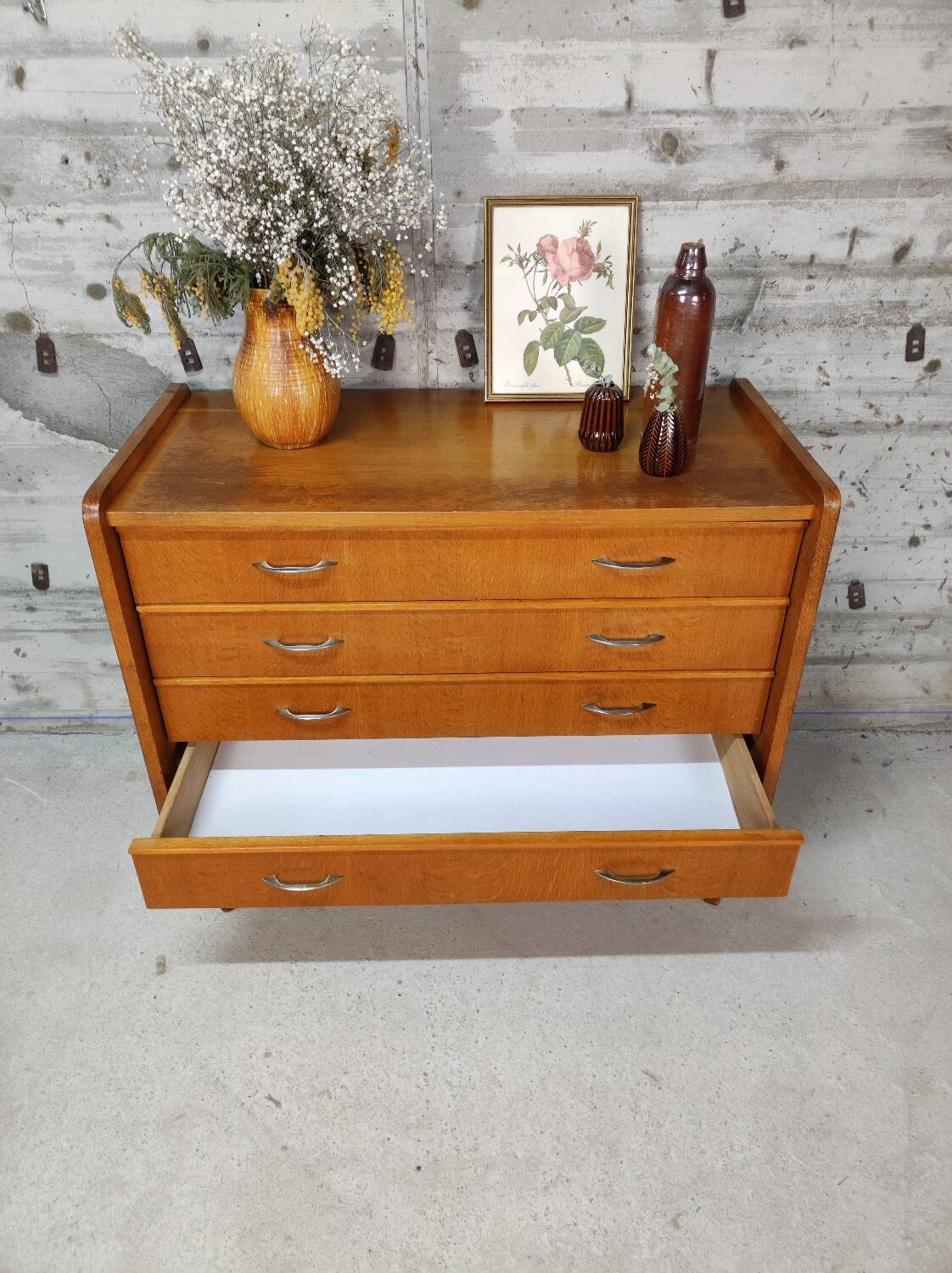 Commode vintage