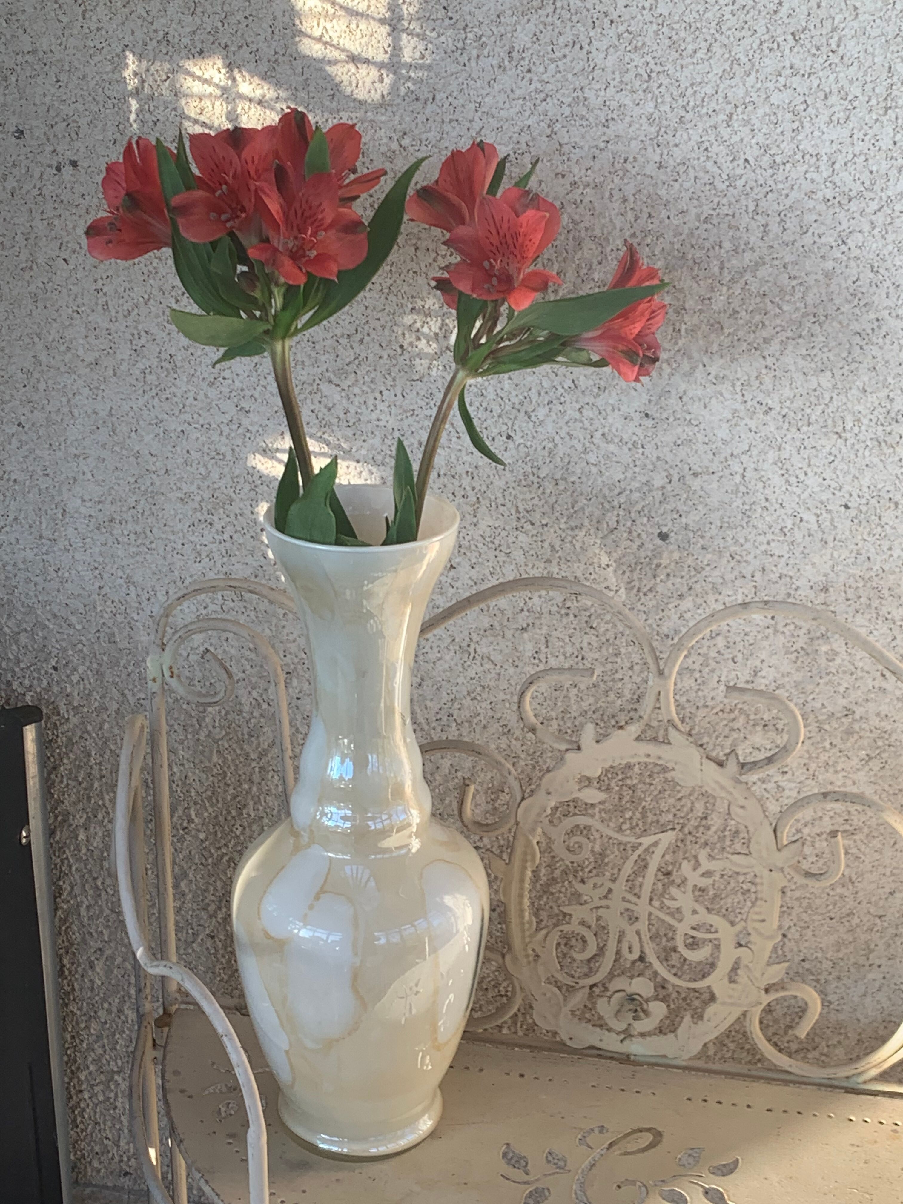 Beige opaline vase vintage marble effect