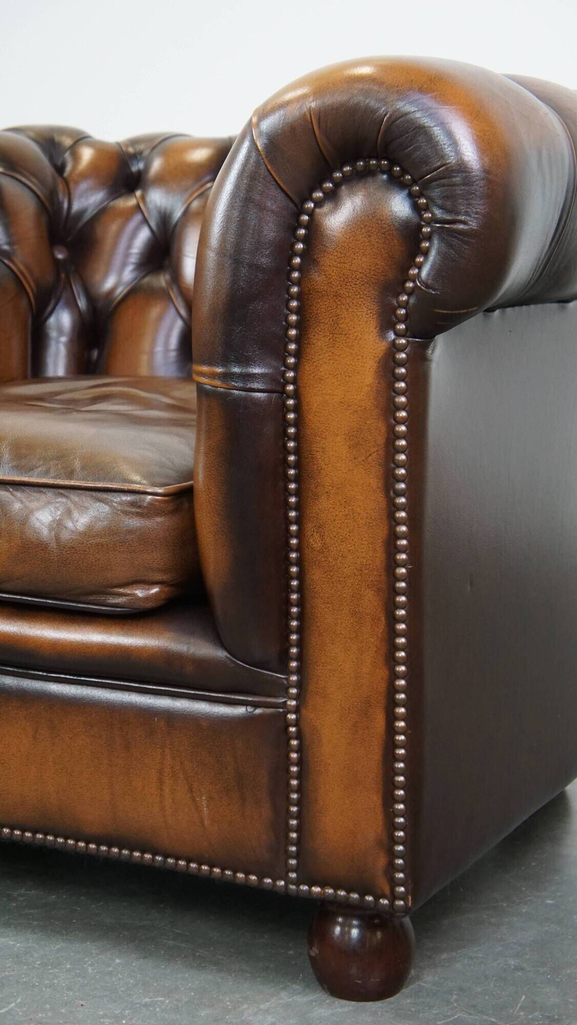 Classic Genuine Leather English Chesterfield Armchair in Good Condition