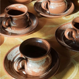 Service en grés tasses soucoupes pichets
