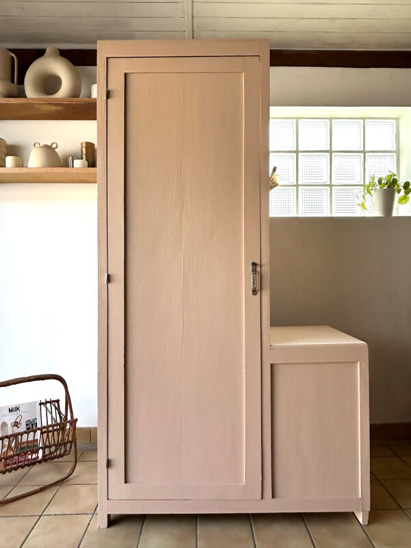 Armoire parisienne asymétrique