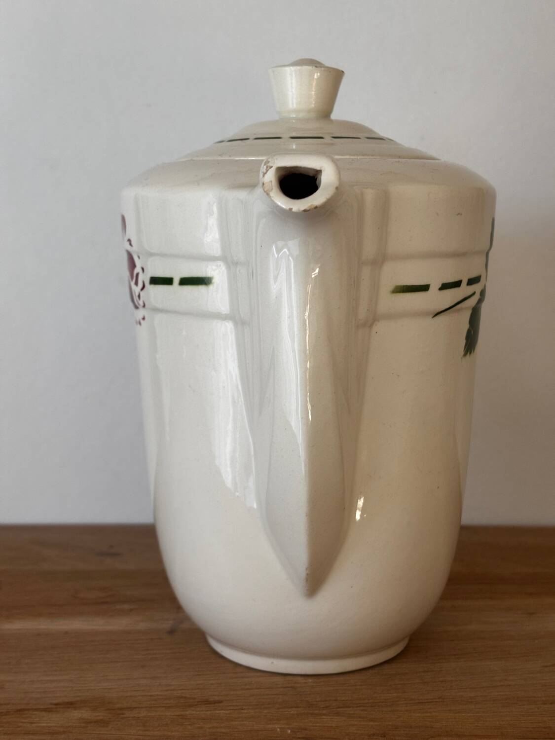 Old teapot Niderviller Moselle Blois model