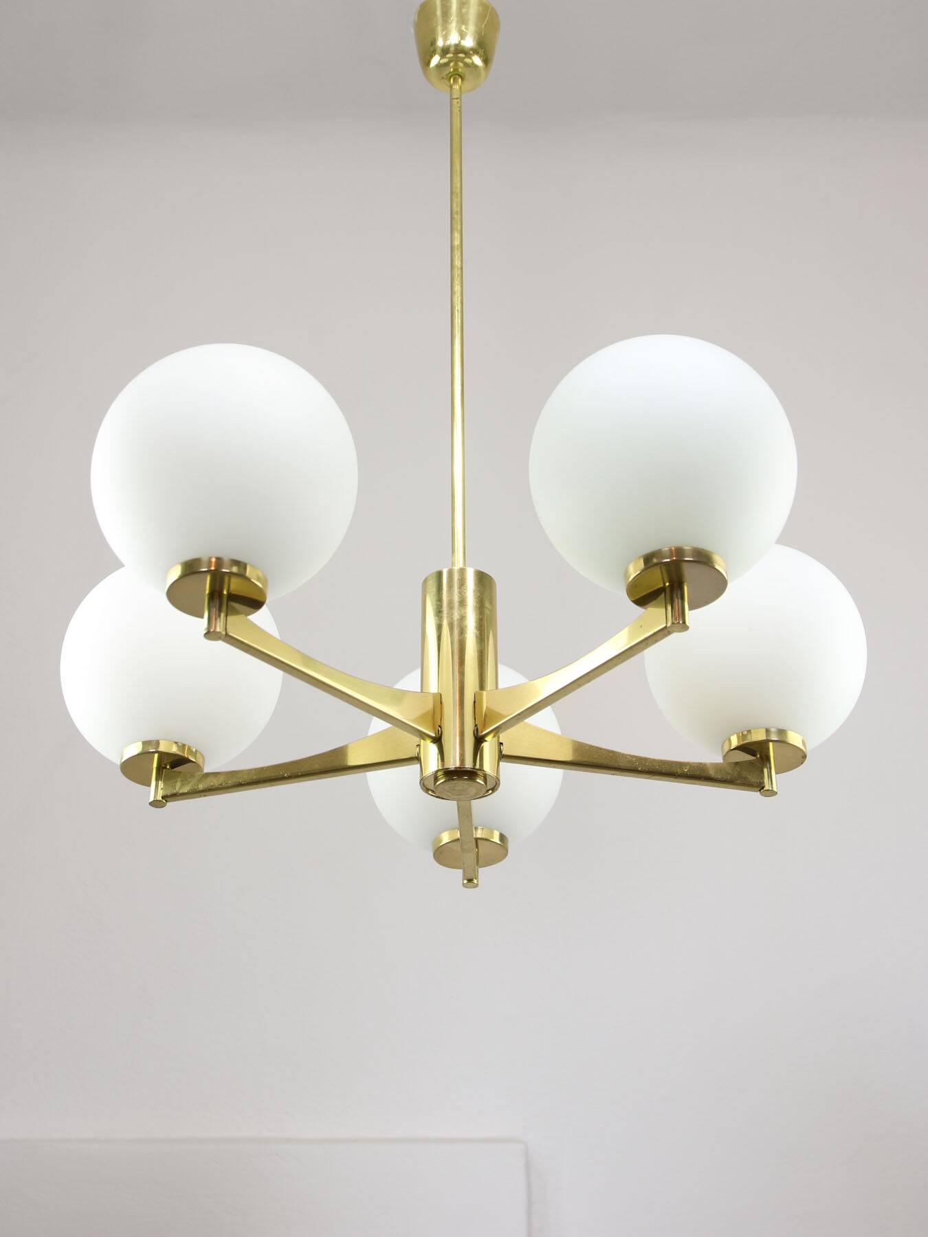 Mid-century Modern Italian Brass and Opaline Chandelier, 1960s