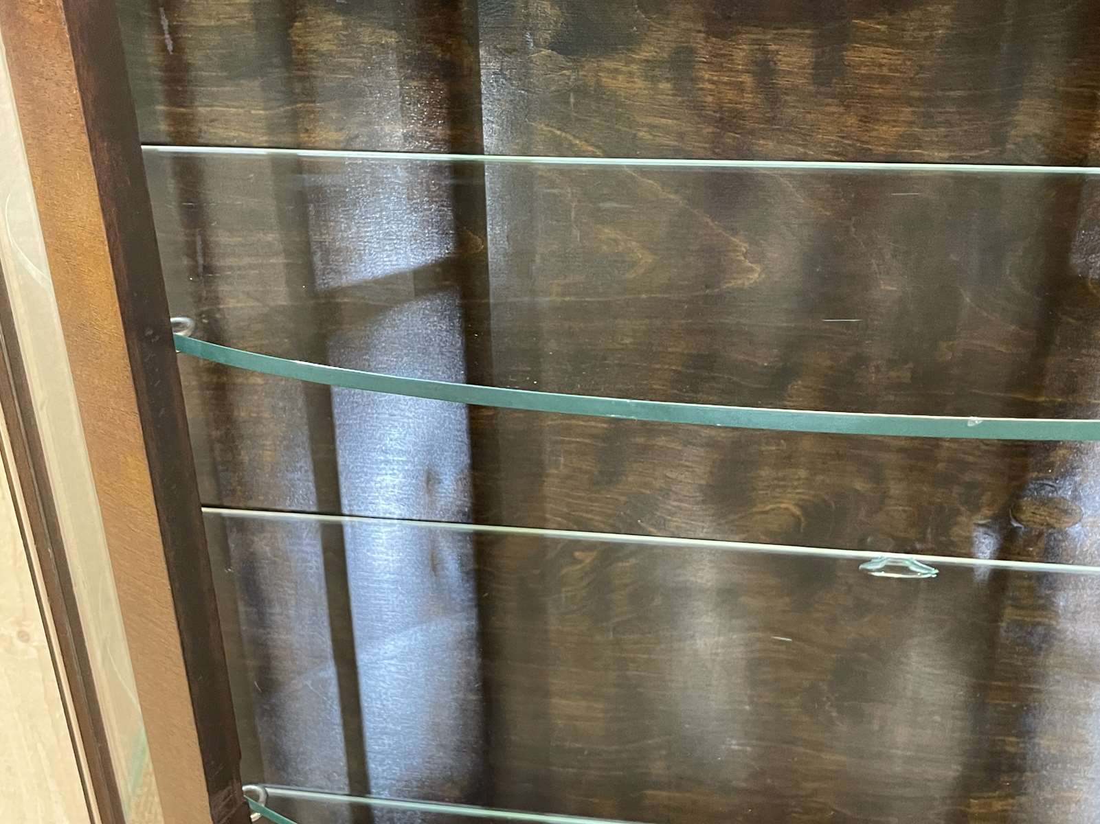 English mahogany showcase from the 1930s