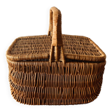 Vintage wicker picnic basket